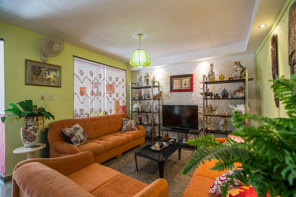 Single Bed HOSTEL FOR BACKPACKERS La Habana  Cuba Airbnb 