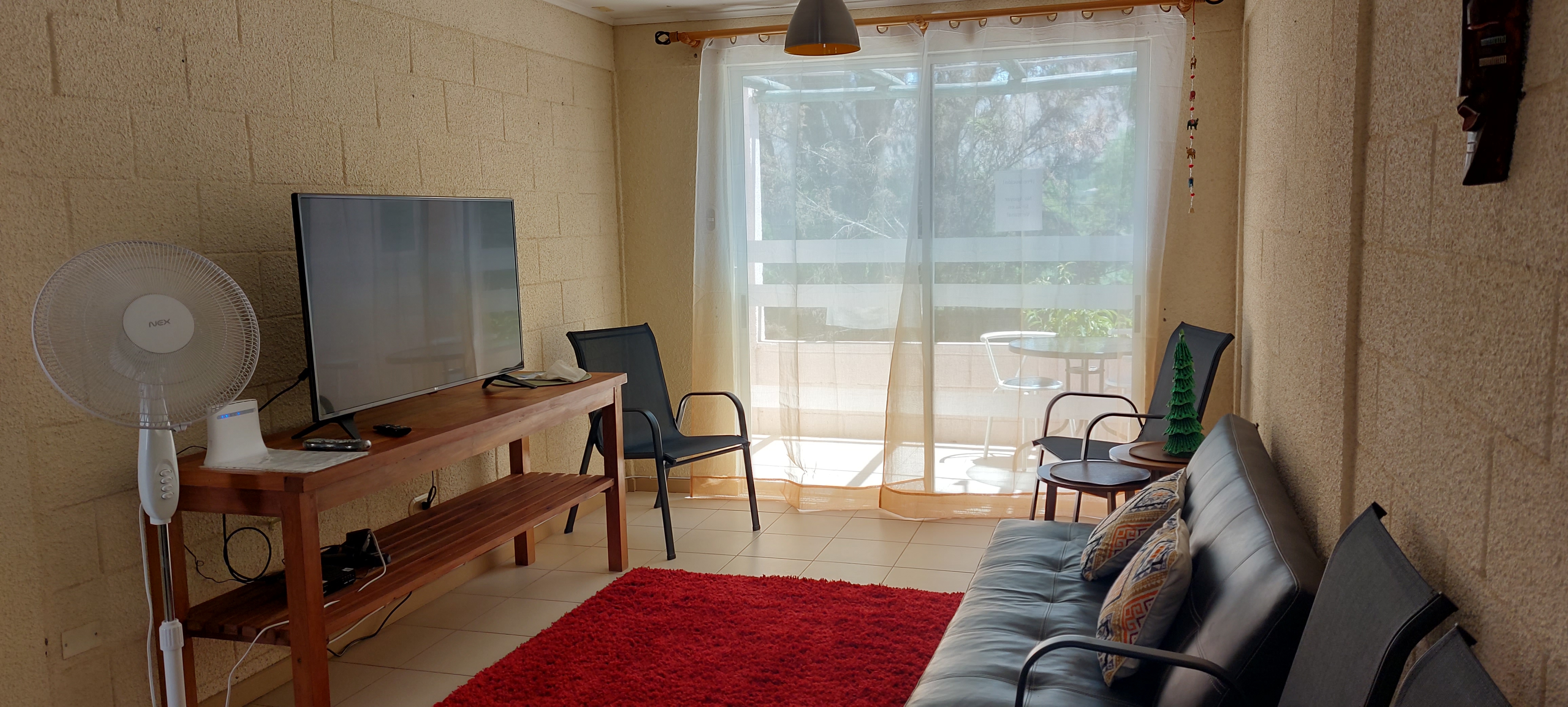 The apartment is rented on the 2nd floor, in Vicuña located  in a condominium 5 blocks from the square near the Gabriela Mistral museum. Place to  rest, not suitable for parties , enabled for 5 people. Private parking, 24 hour guard