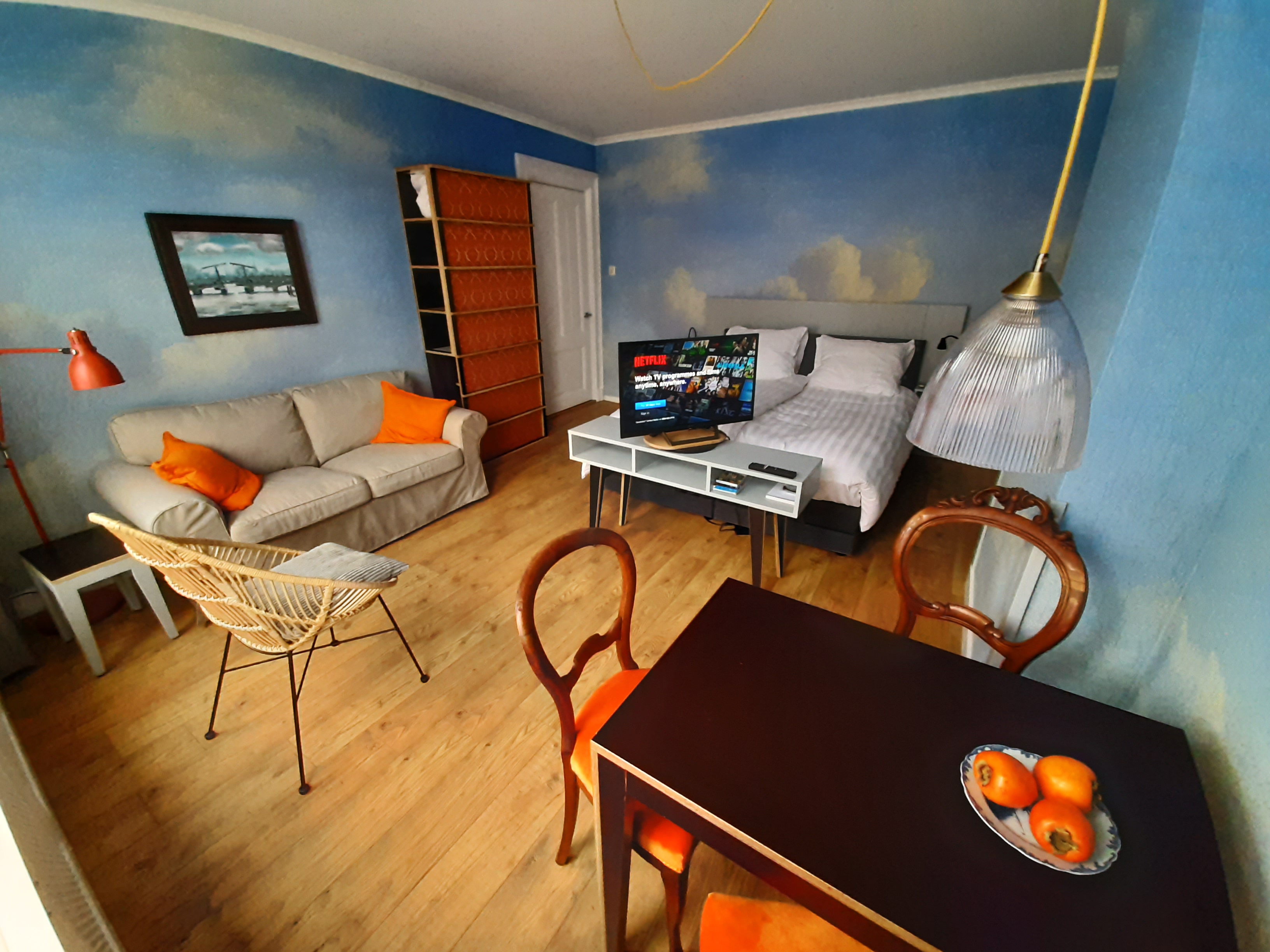 Skyscapes. Two rooms in Bohemian ‘De Pijp' — Amsterdam stay