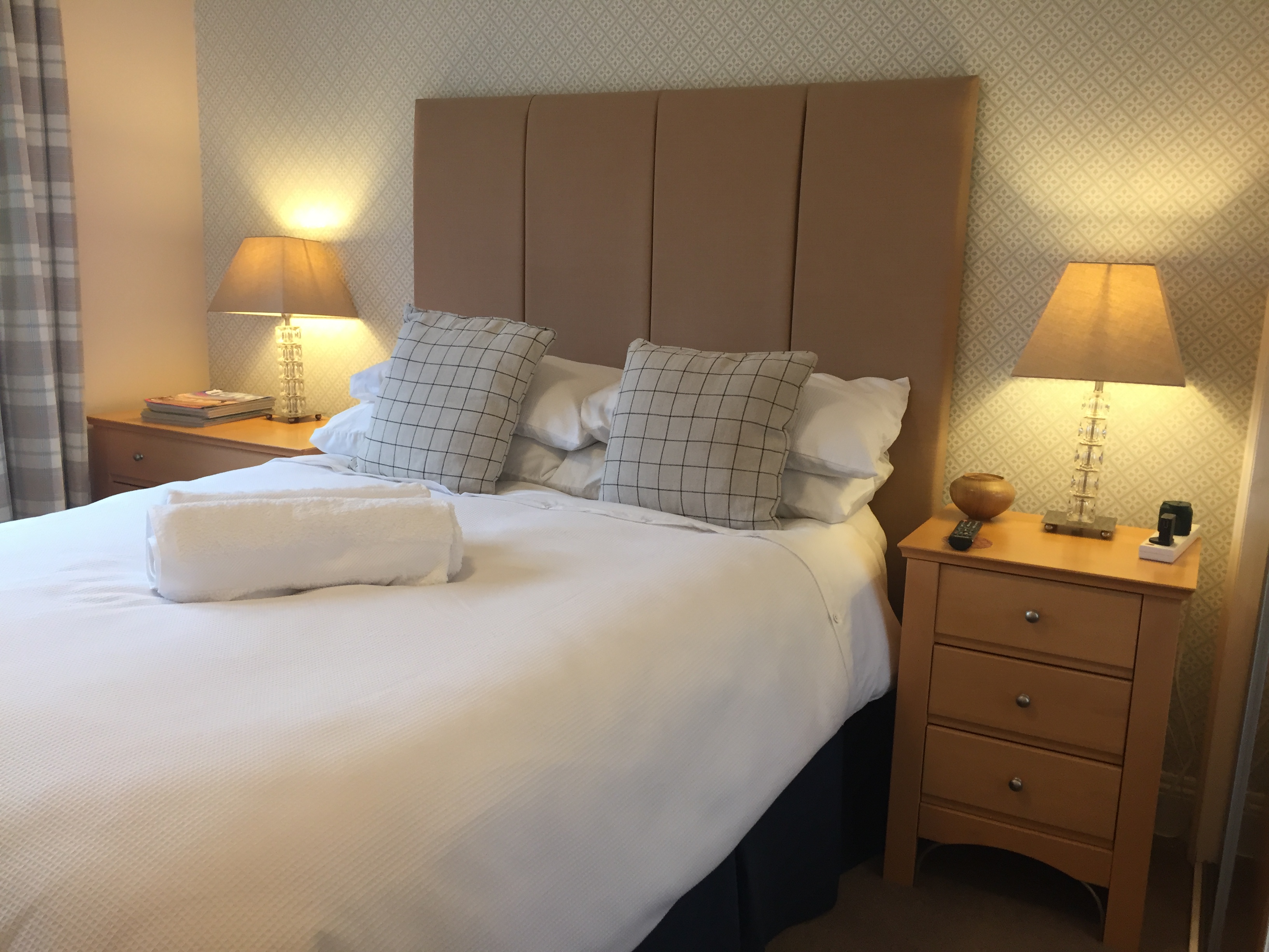 Double room,Private Bathroom , Free Parking, in Broughton North and Powderhall, Edinburgh