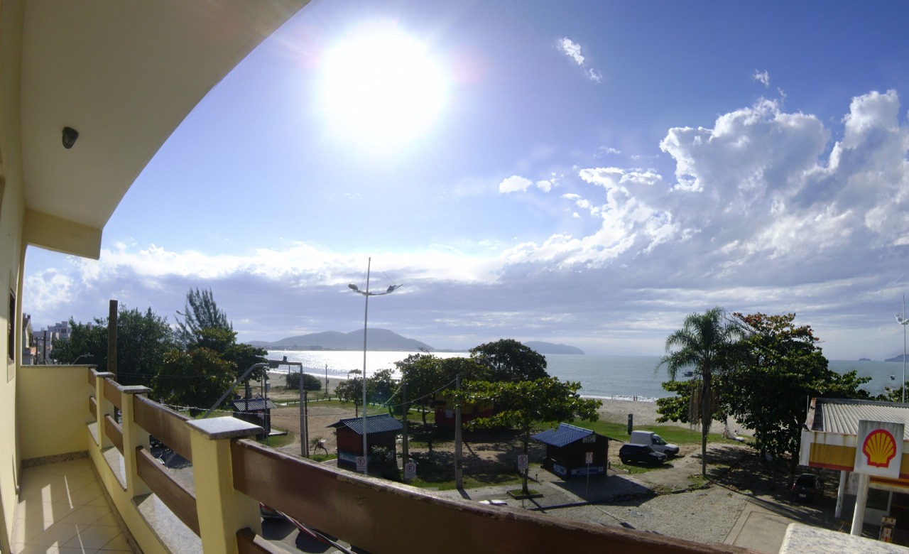 Apartment in the Cove - Front to the Sea