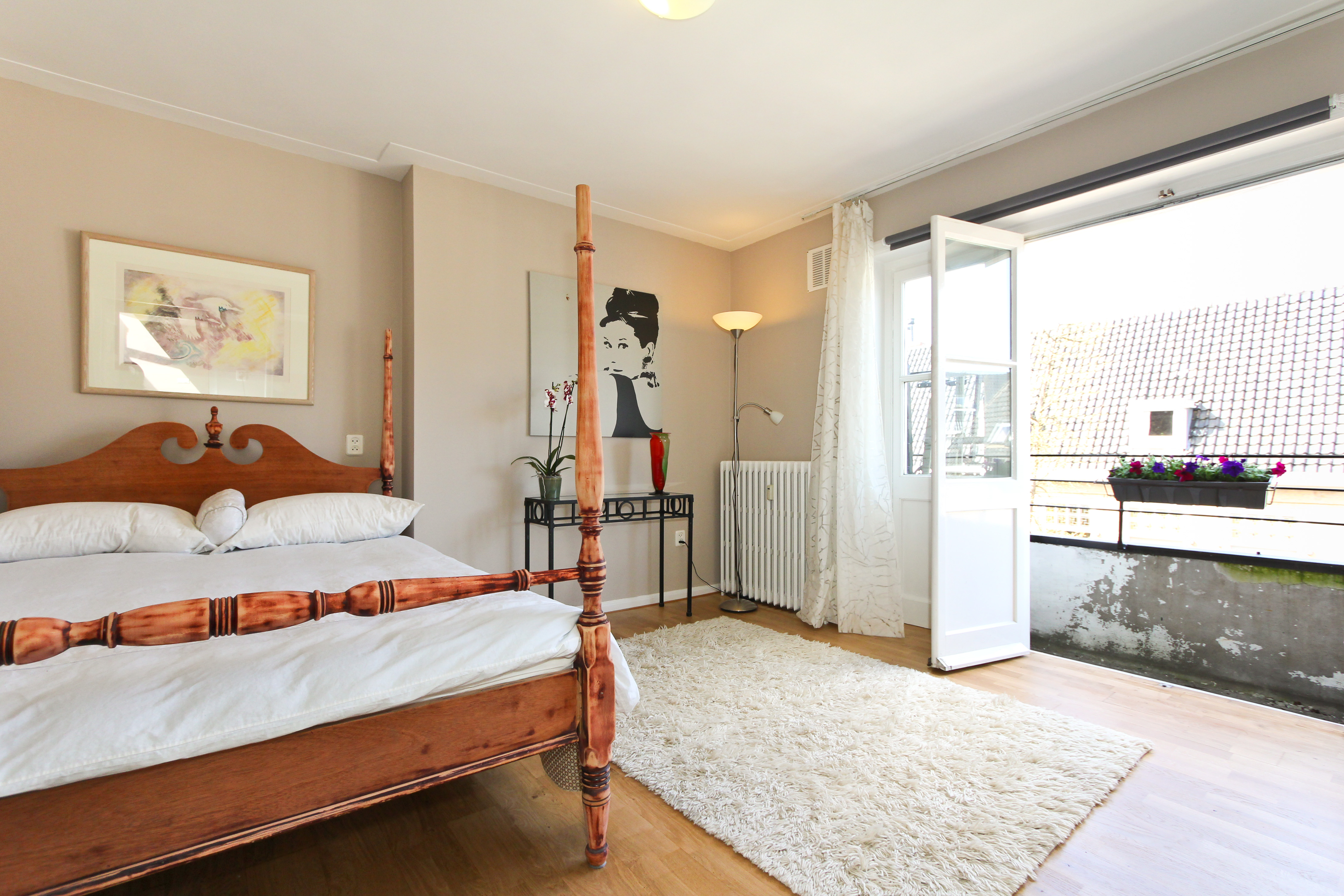 Lovely bright room with balcony and beatiful view! — Amsterdam stay