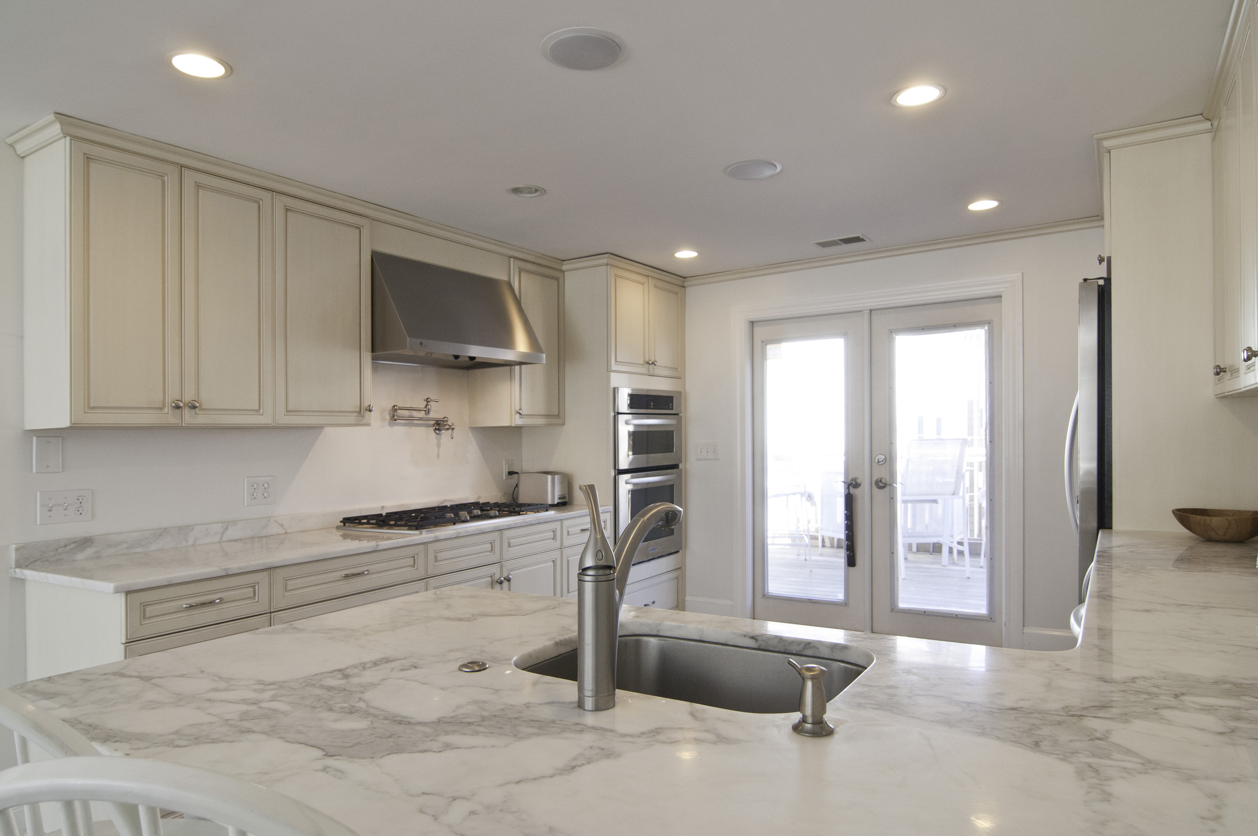 BOSTON LUXURY FOR LESS!! NEAR BCEC