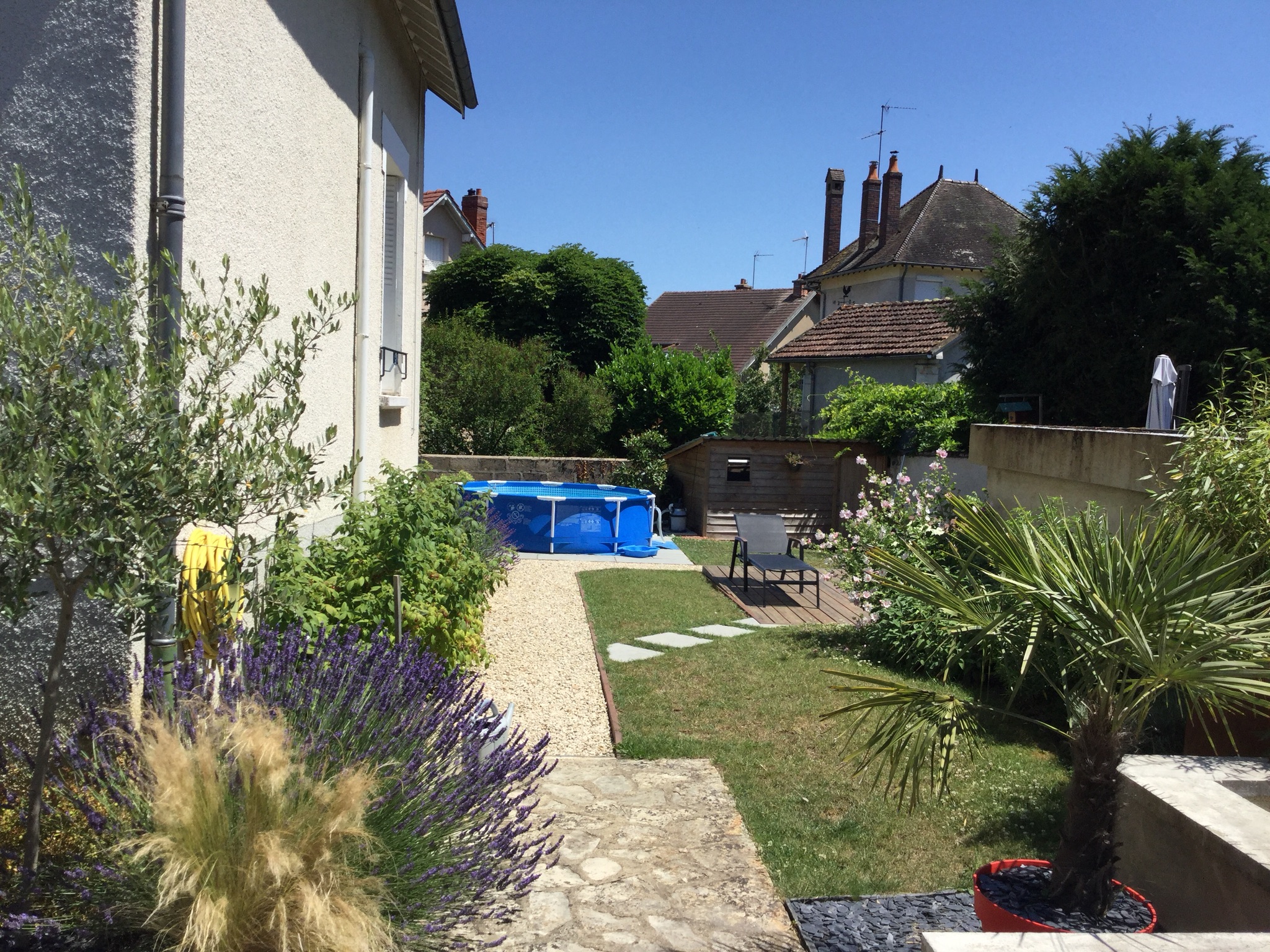 Charming Townhouse with Garden and Pool