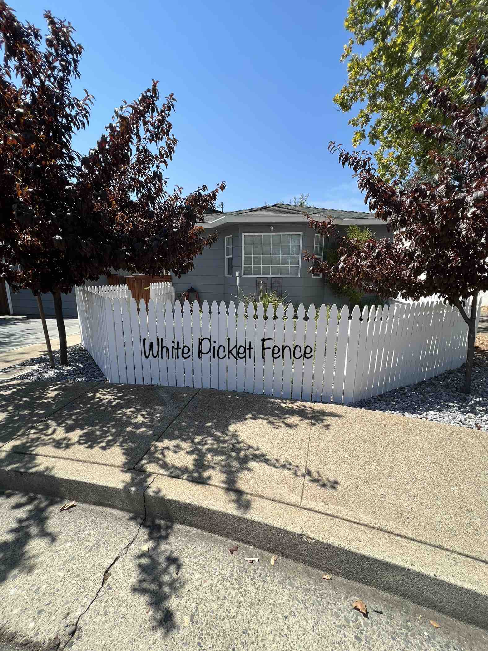 White Picket Fence-Clean, Cozy, Pet Friendly