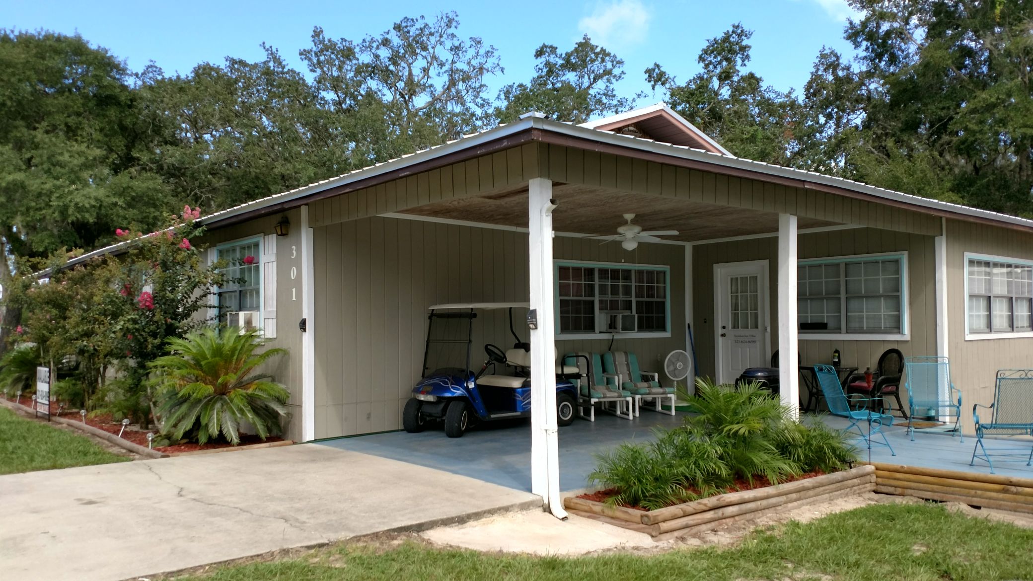 Steinhatchee Fun! King/Queen  2 bdrm Full kitchen!