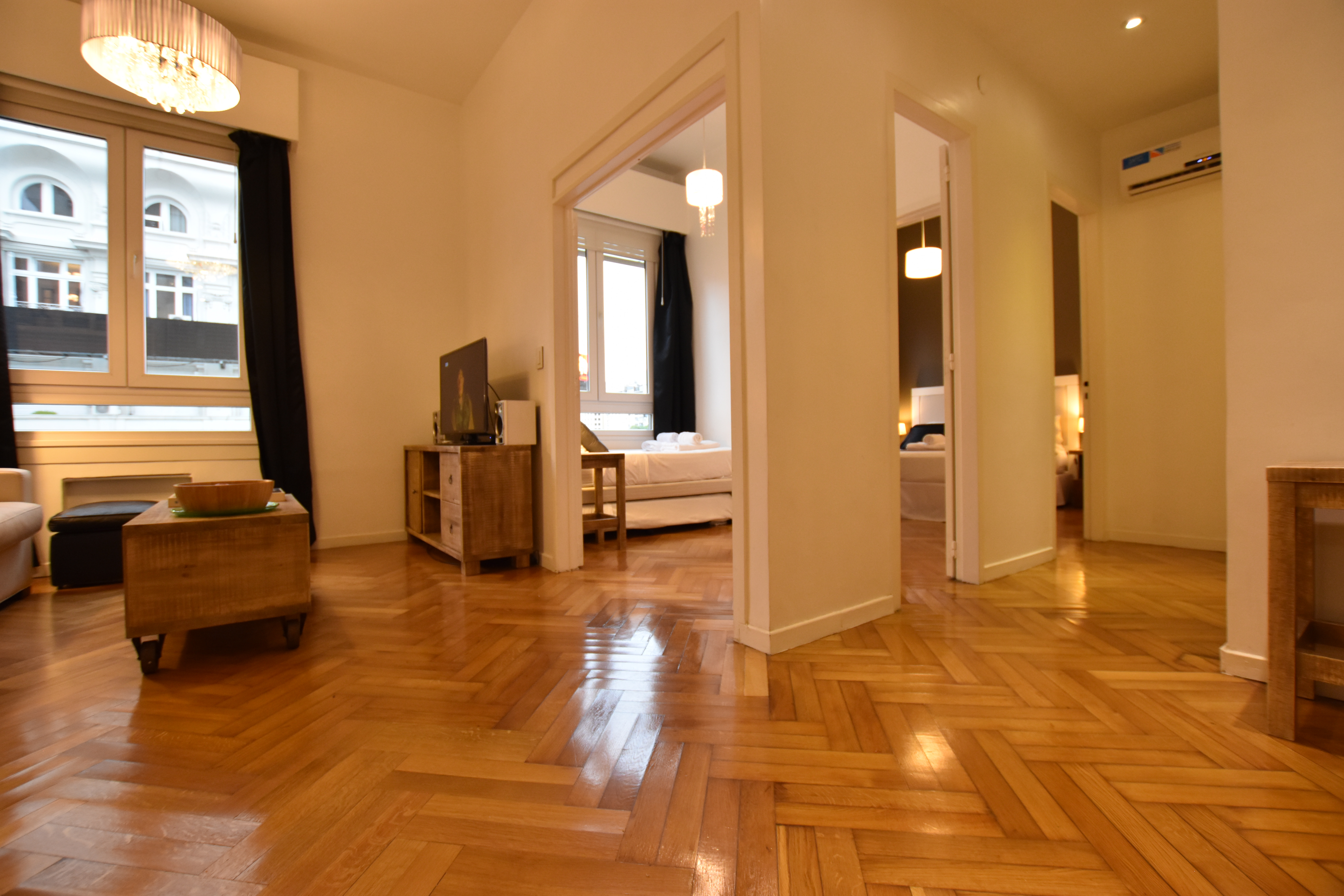 Eco 2Bdr Open Concept @ Best Location
