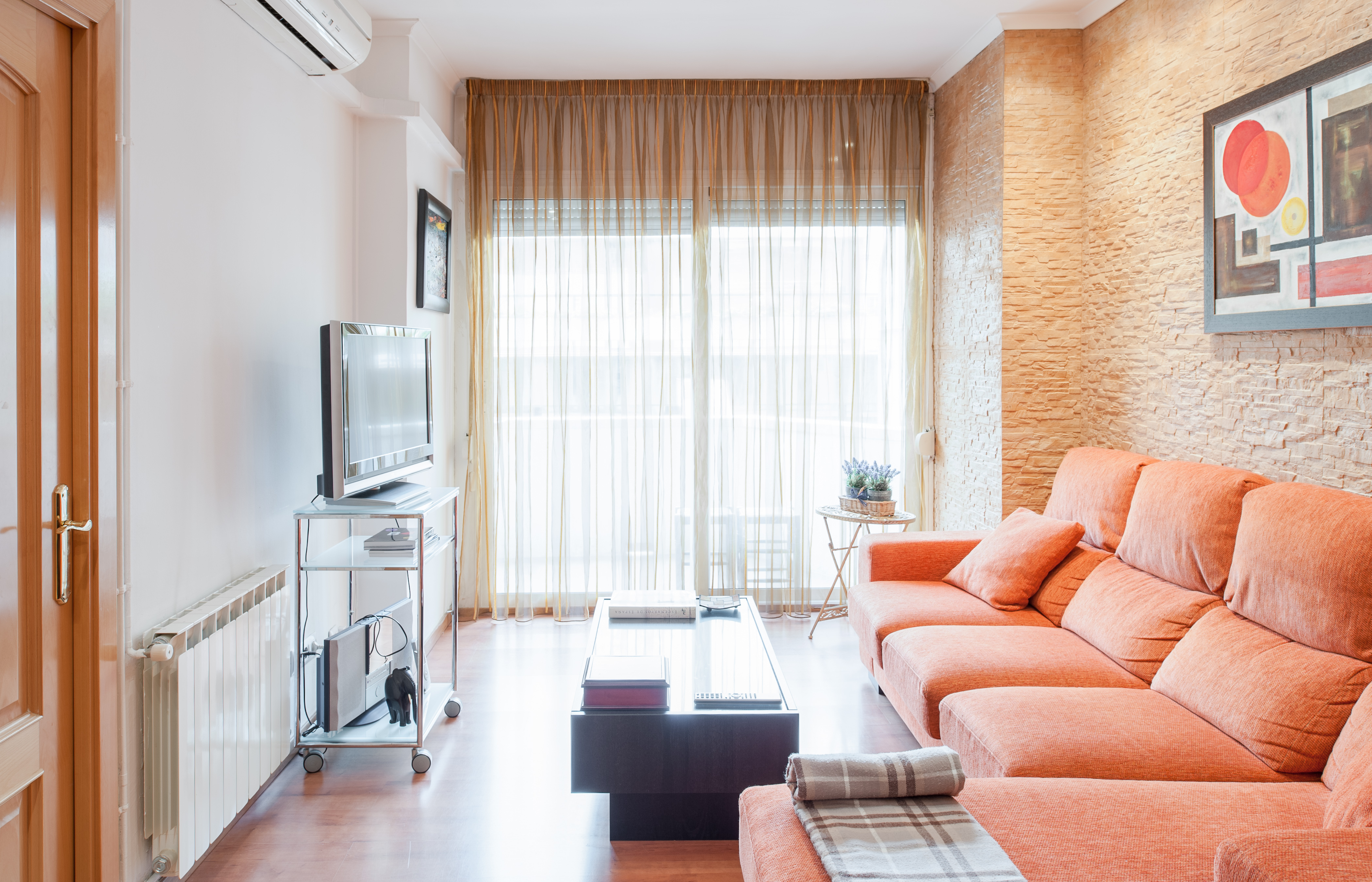 Stylish Apt w/Terrace | City Center
