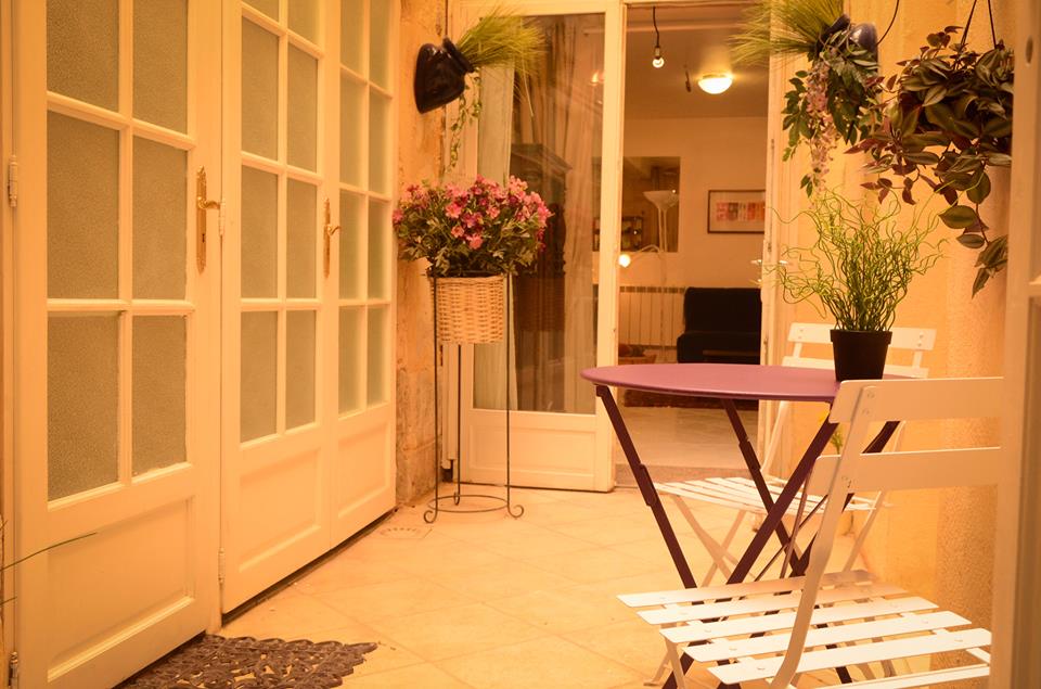 PATIO STUDIO CENTRE in Bordeaux Sud, Bordeaux