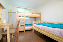 Room for 3people near Hongik Univ.
