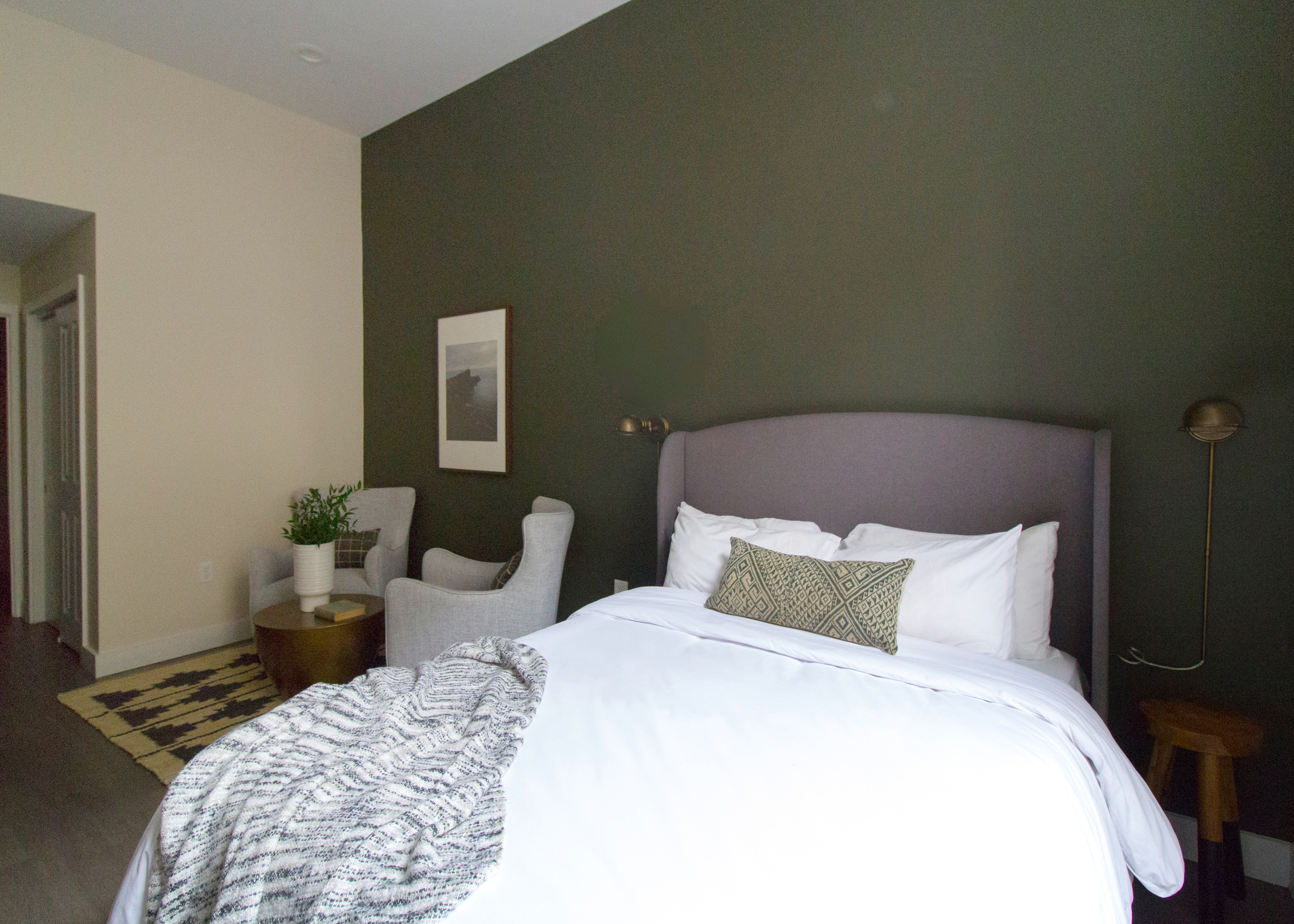 Downtown Studio | Students Welcome | W/D in unit
