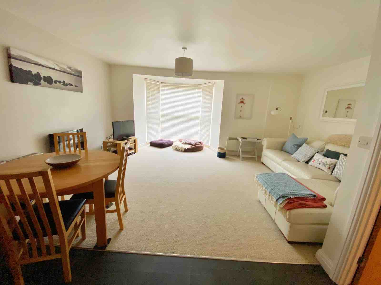 Ashley House Home from Home! Flats for Rent in Pembrokeshire, Wales