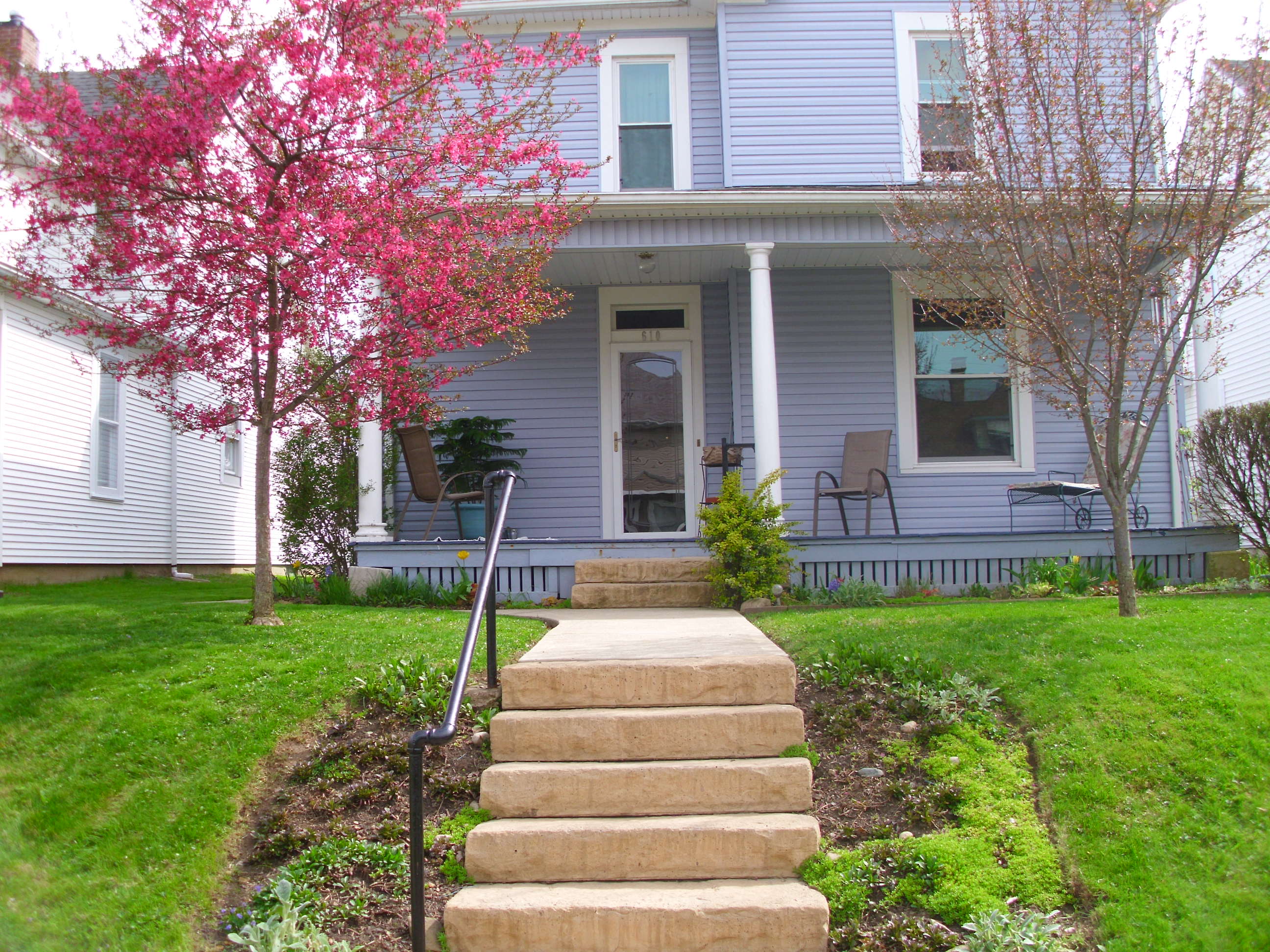 Located in center of Lancaster.. A/C in bedroom Houses for Rent in