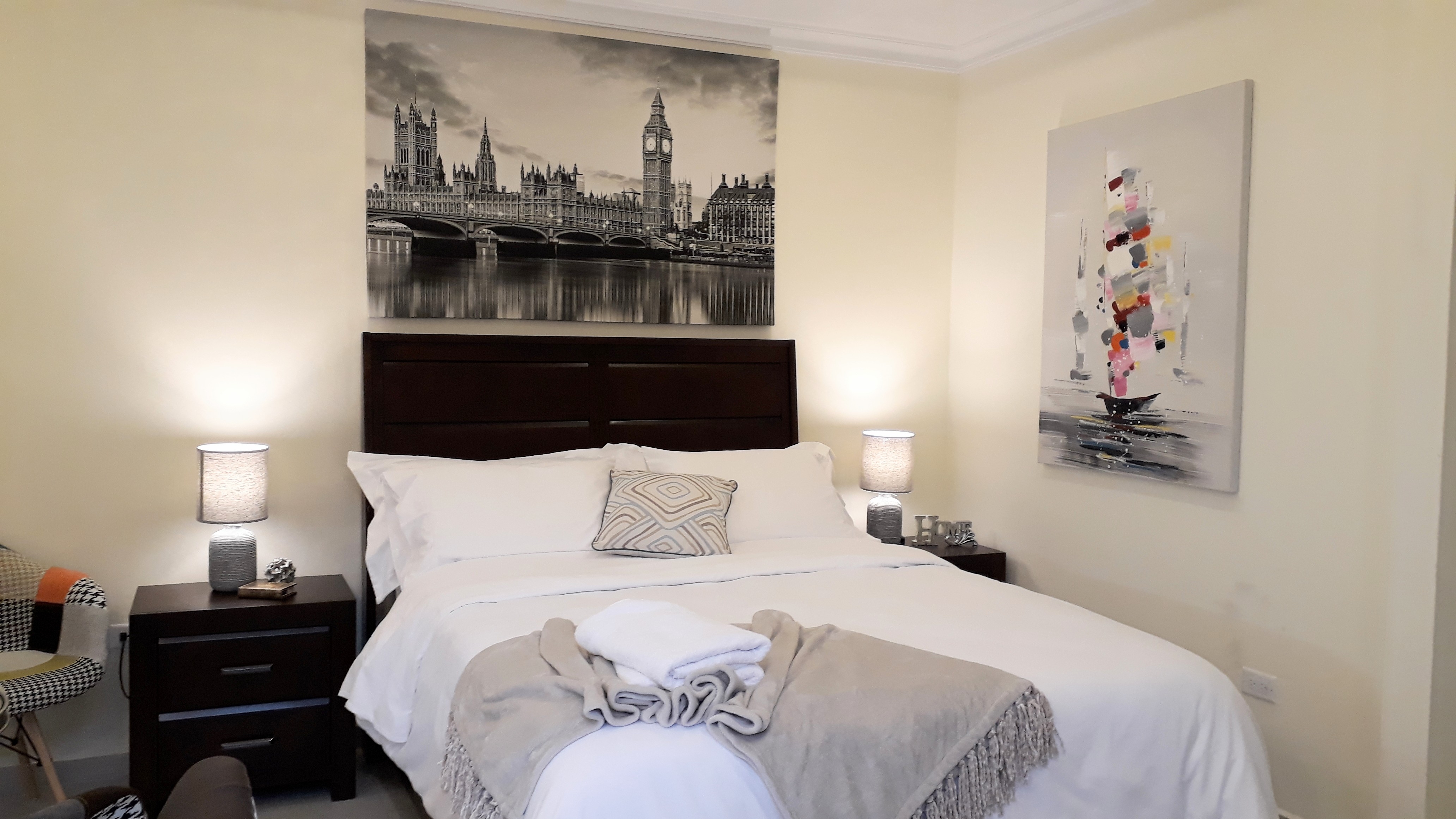 Cozy, private, Clean Studio. Walking distance.
Limpio, confortable Studio  a 2 minutos al centro.