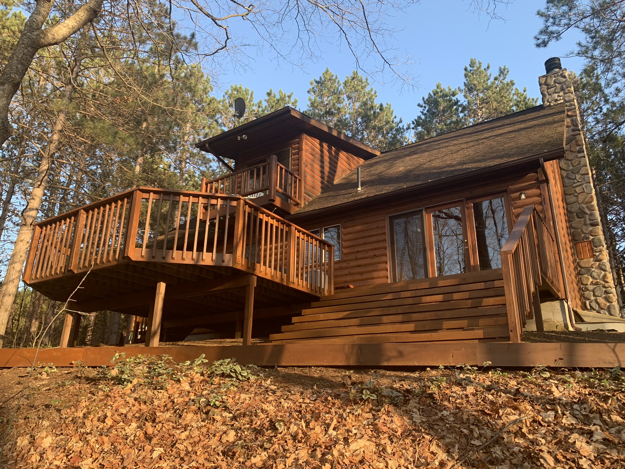 Beautiful Crystal Mountain Betsy River home. Houses for Rent in