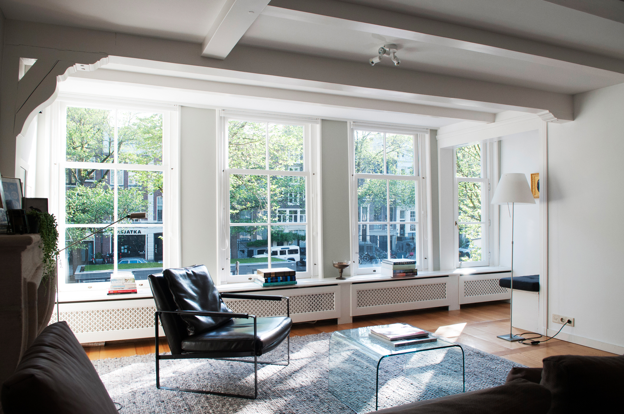 Canal house apartment in famous Jordaan district — Amsterdam stay