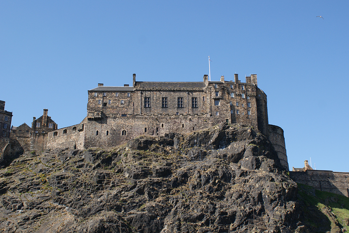 Central apartment with castle view in Old Town, Princes Street and Leith Street, Edinburgh