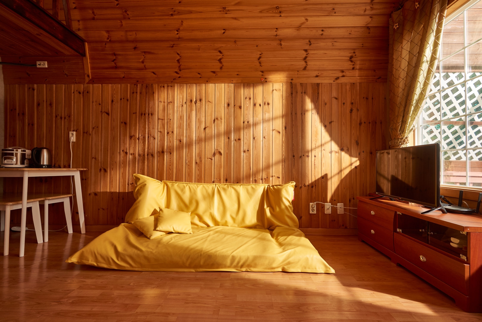 Pine Tree Room
