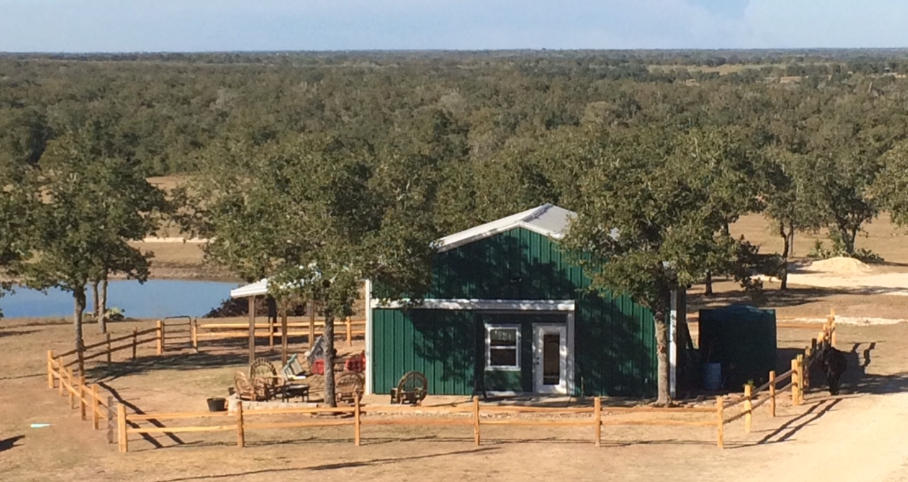 Big D Ranch Bunkhouse Farm stays for Rent in Gonzales, Texas, United States