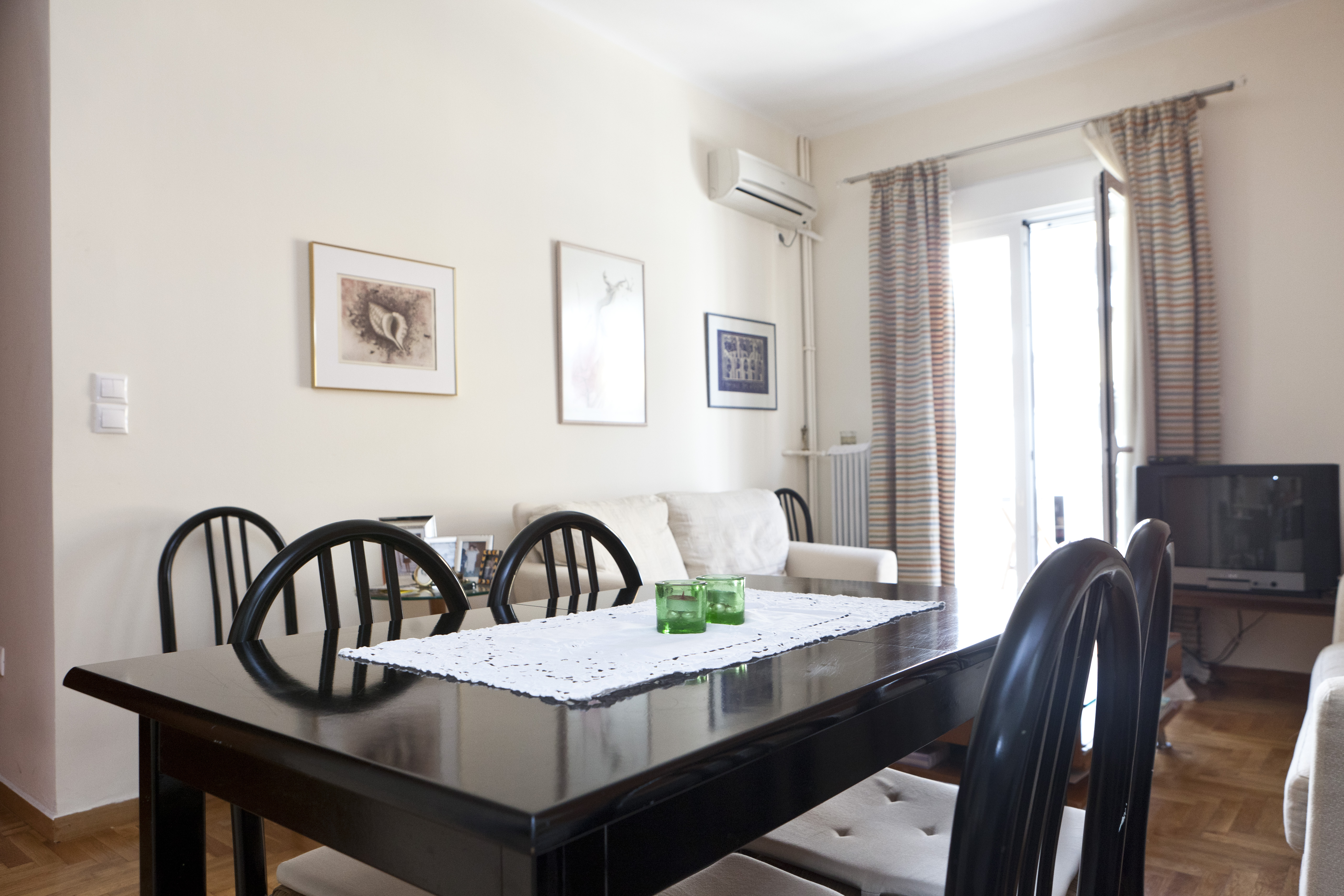 Apartment 7' minutes from the centre by metro in ΑΜΠΕΛΟΚΗΠΟΙ, Athens