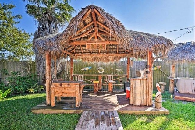 Don and Debra's Galveston Bay Bungalow by Kemah Tx