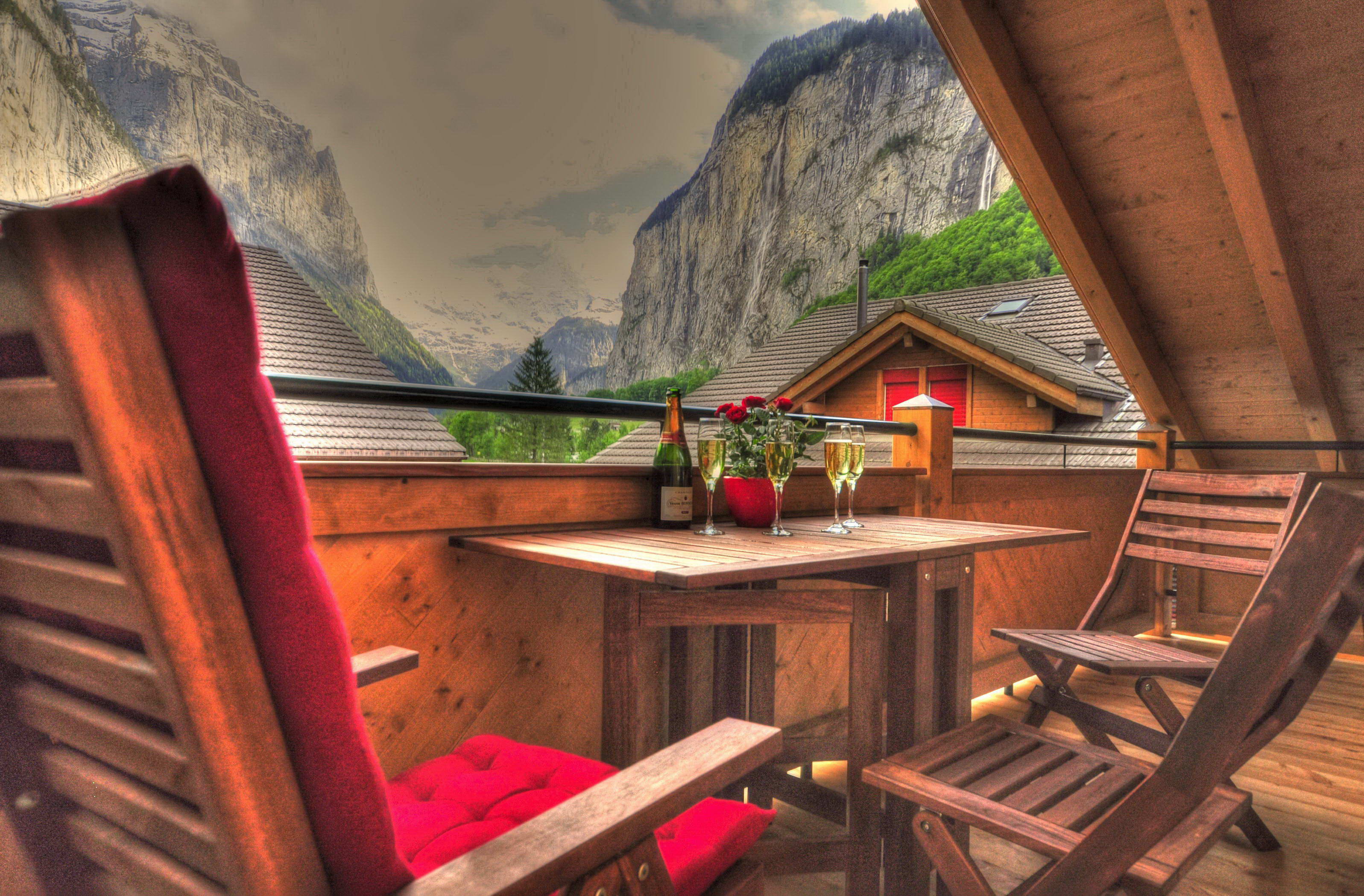 Luxury Penthouse. Spectacular Views Flats for Rent in Lauterbrunnen