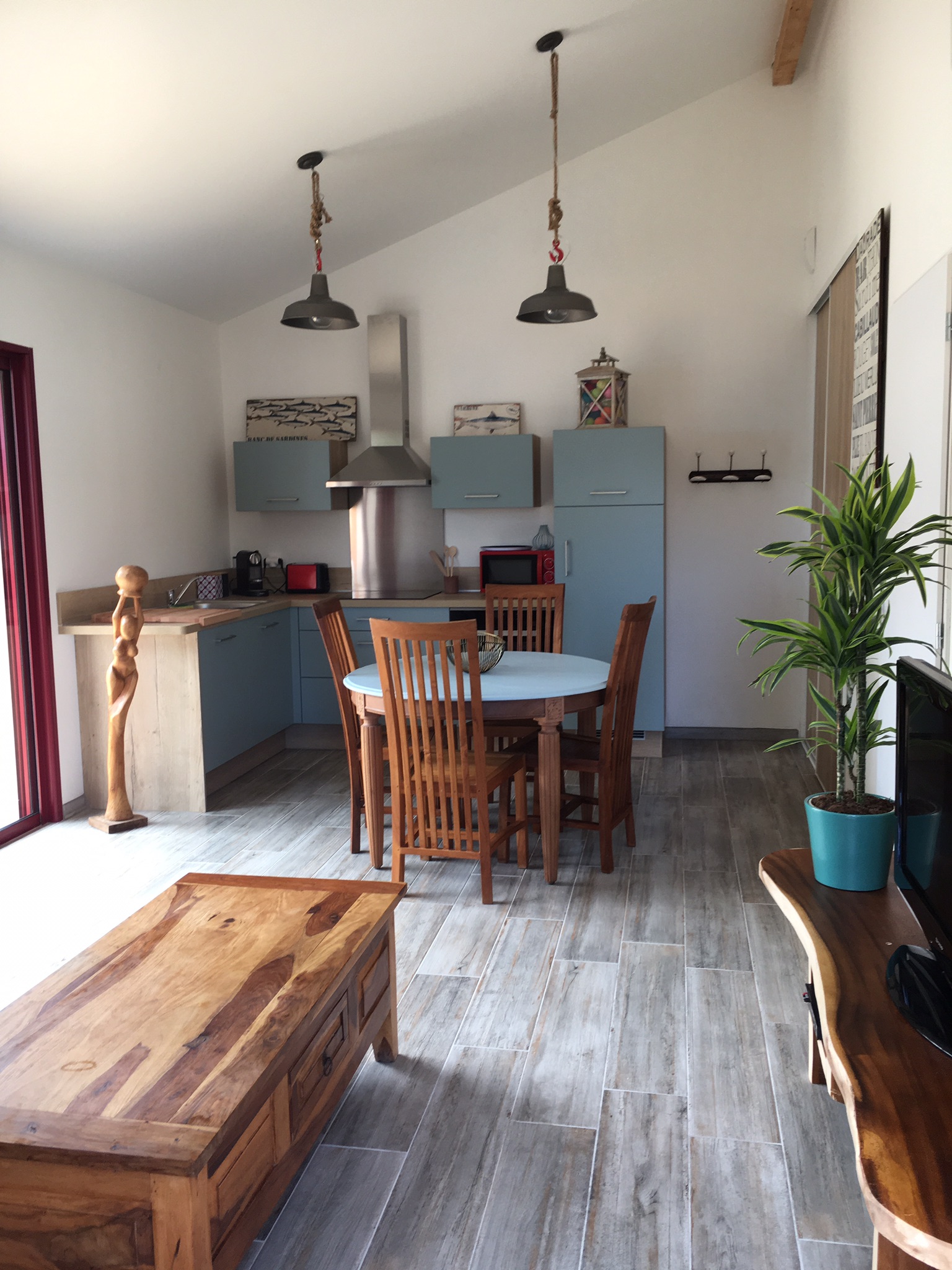 Charming house in the Hume for 2 or 4 people