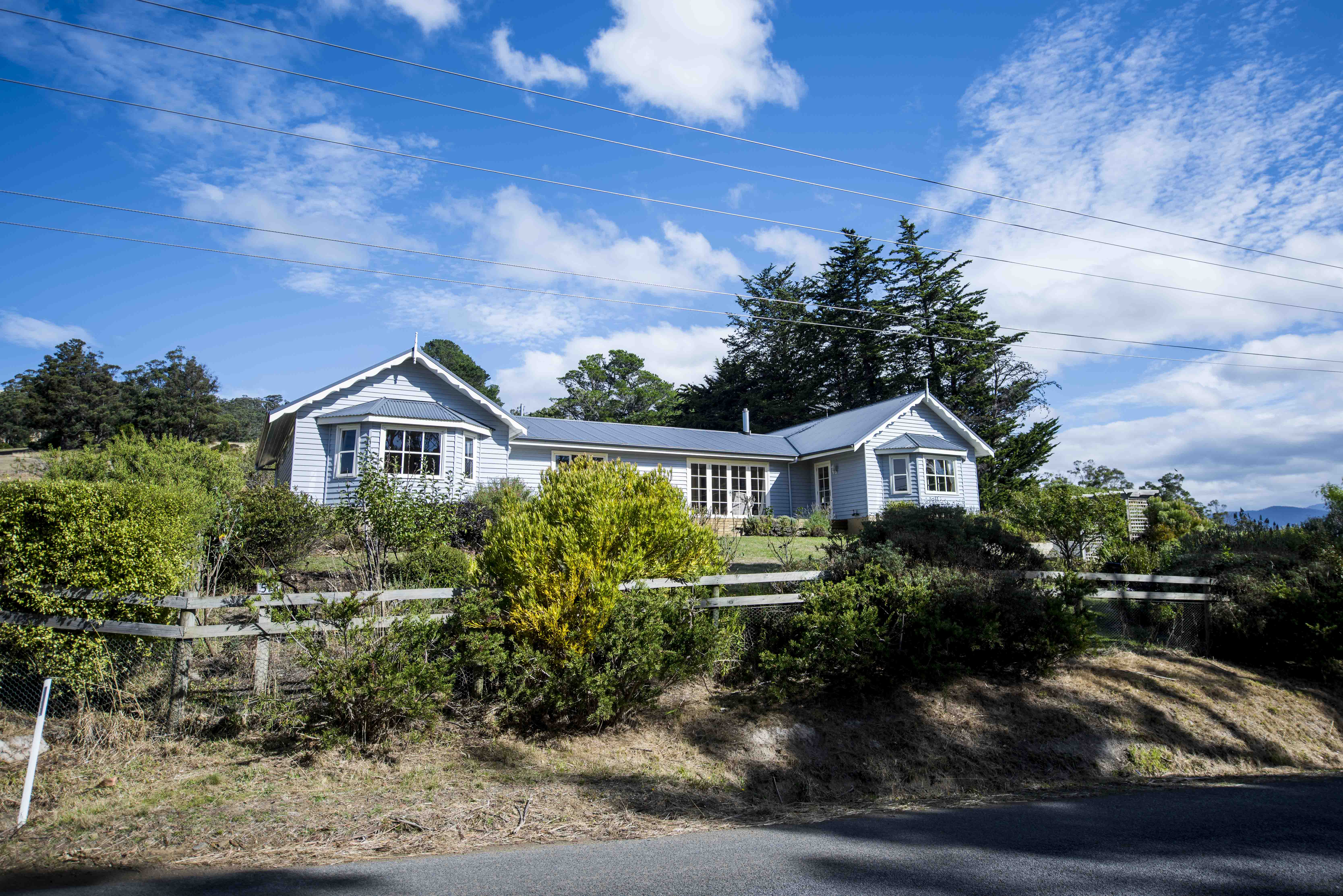 Wattle Grove Homestead Huon River Views Houses for Rent in Wattle