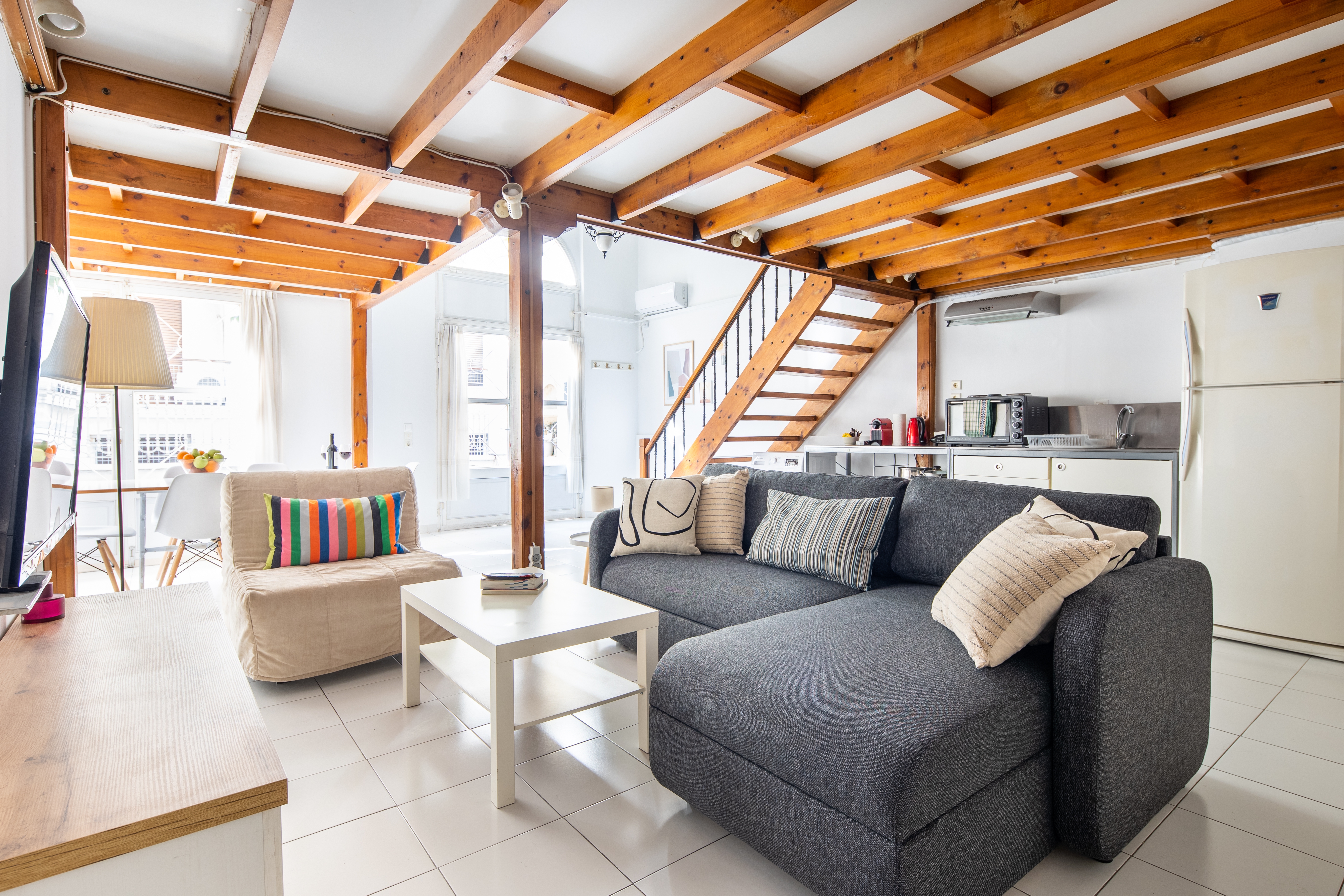 Plaka Loft with Mezzanine under the Acropolis