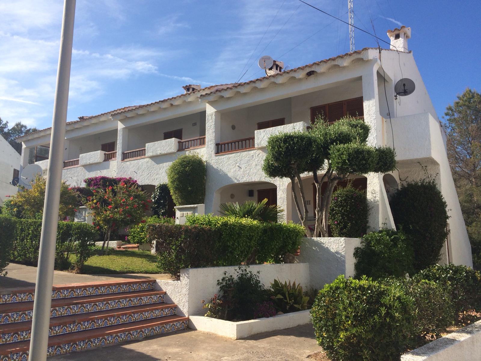 Lovely Spanish apartment with sea views
