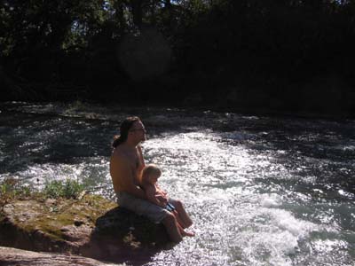 Serene San Marcos river front guest house
