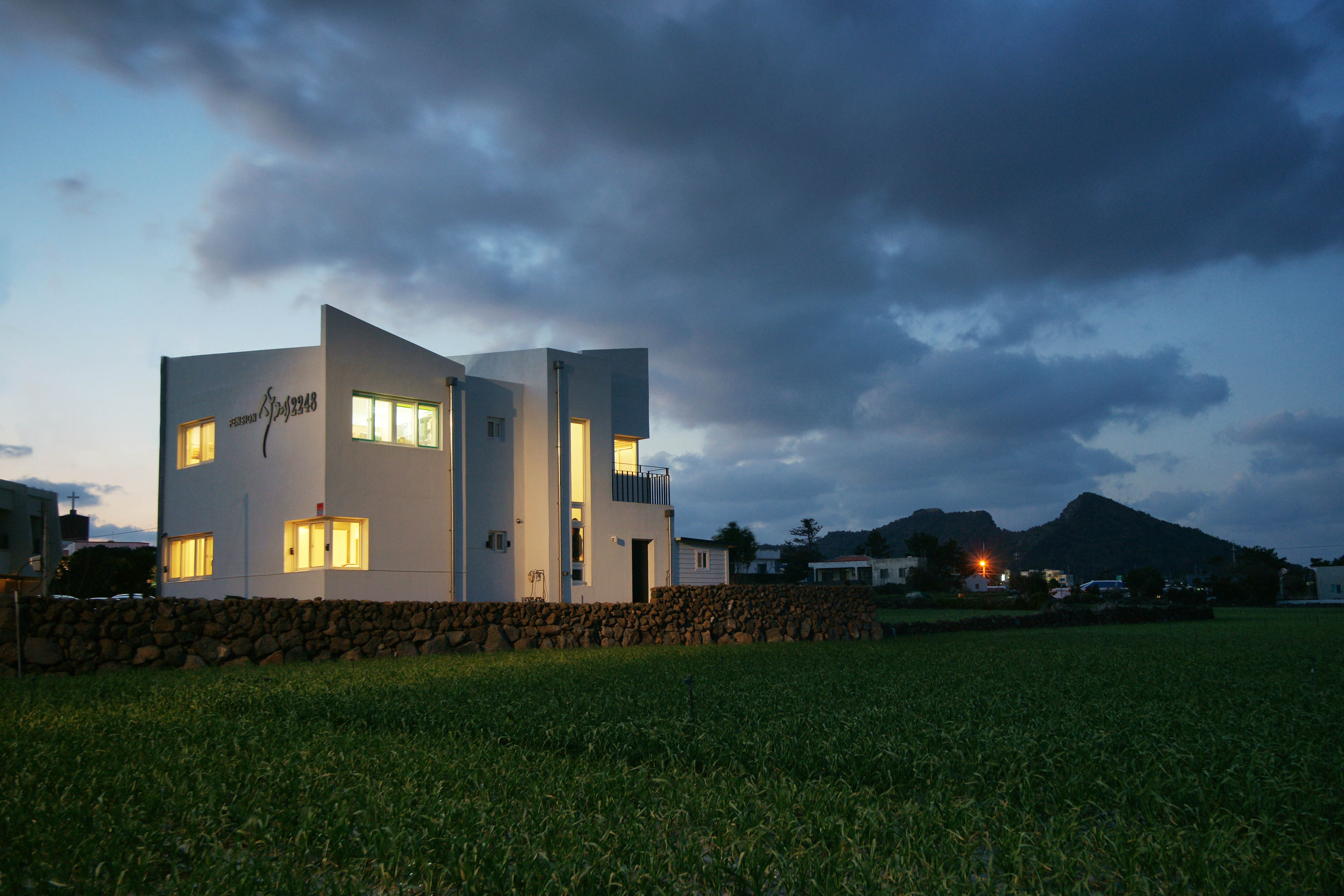 Halo-ri/Jeju Sensational Accommodation/Quiet Sagye Village with a view of Sanbangsan Mountain