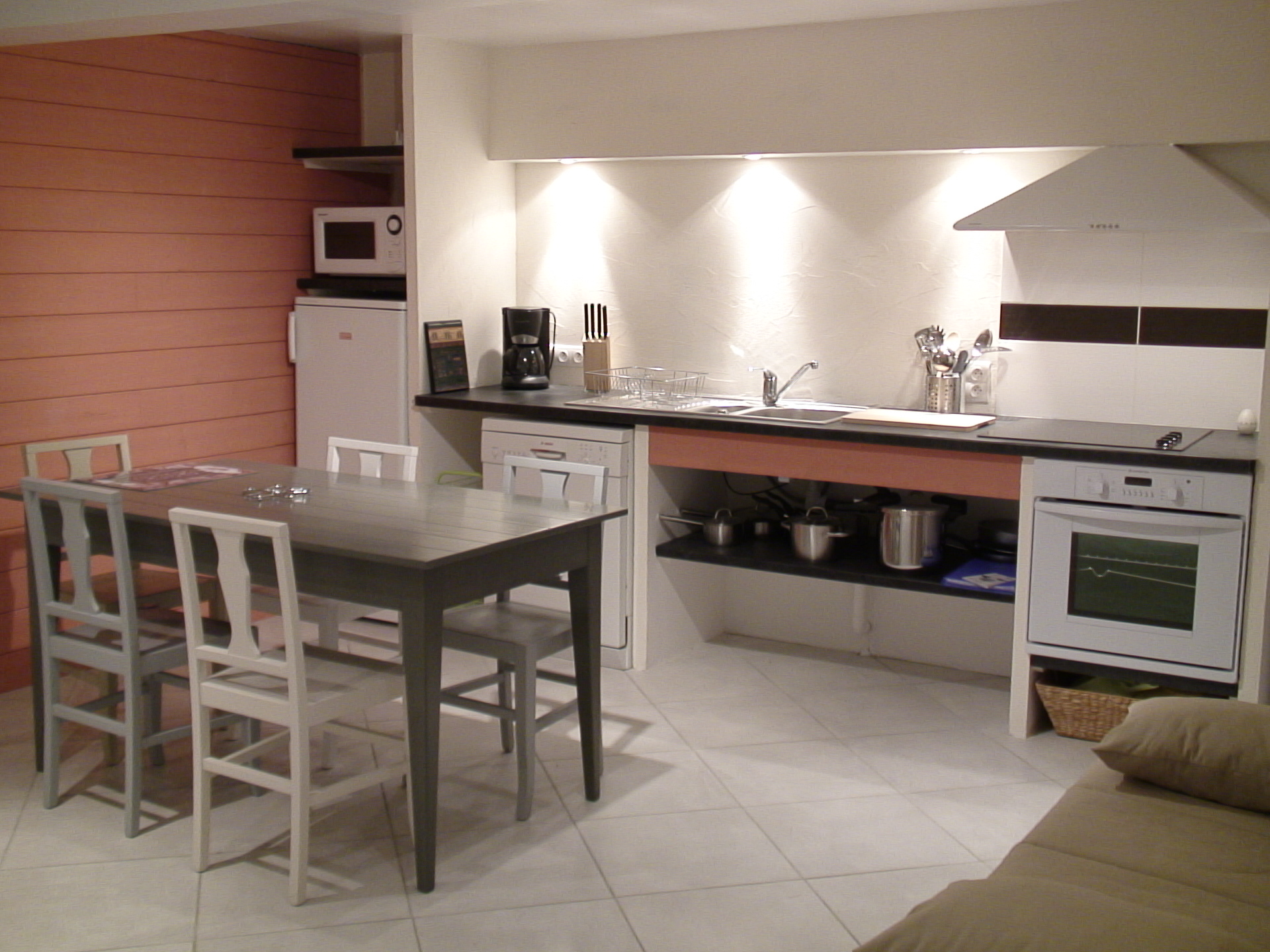 Guest apartment 40 m from the sea