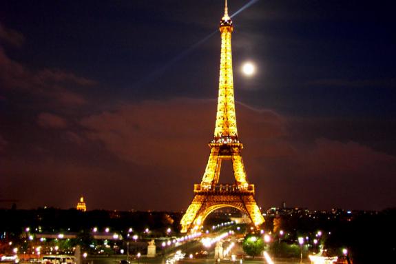 Appartement calme : Eiffel Tower- une chambre in Palais-Bourbon, Paris