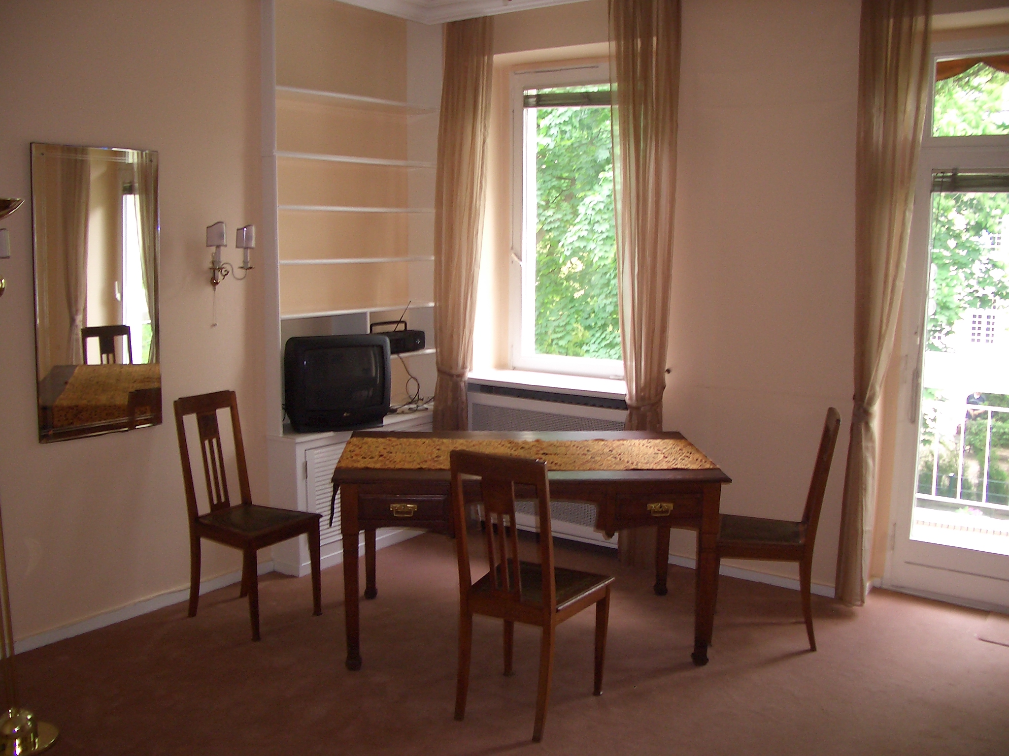 Ku'damm-Nähe, sonnig, ruhig, Balkon in Düsseldorfer Straße, Berlin
