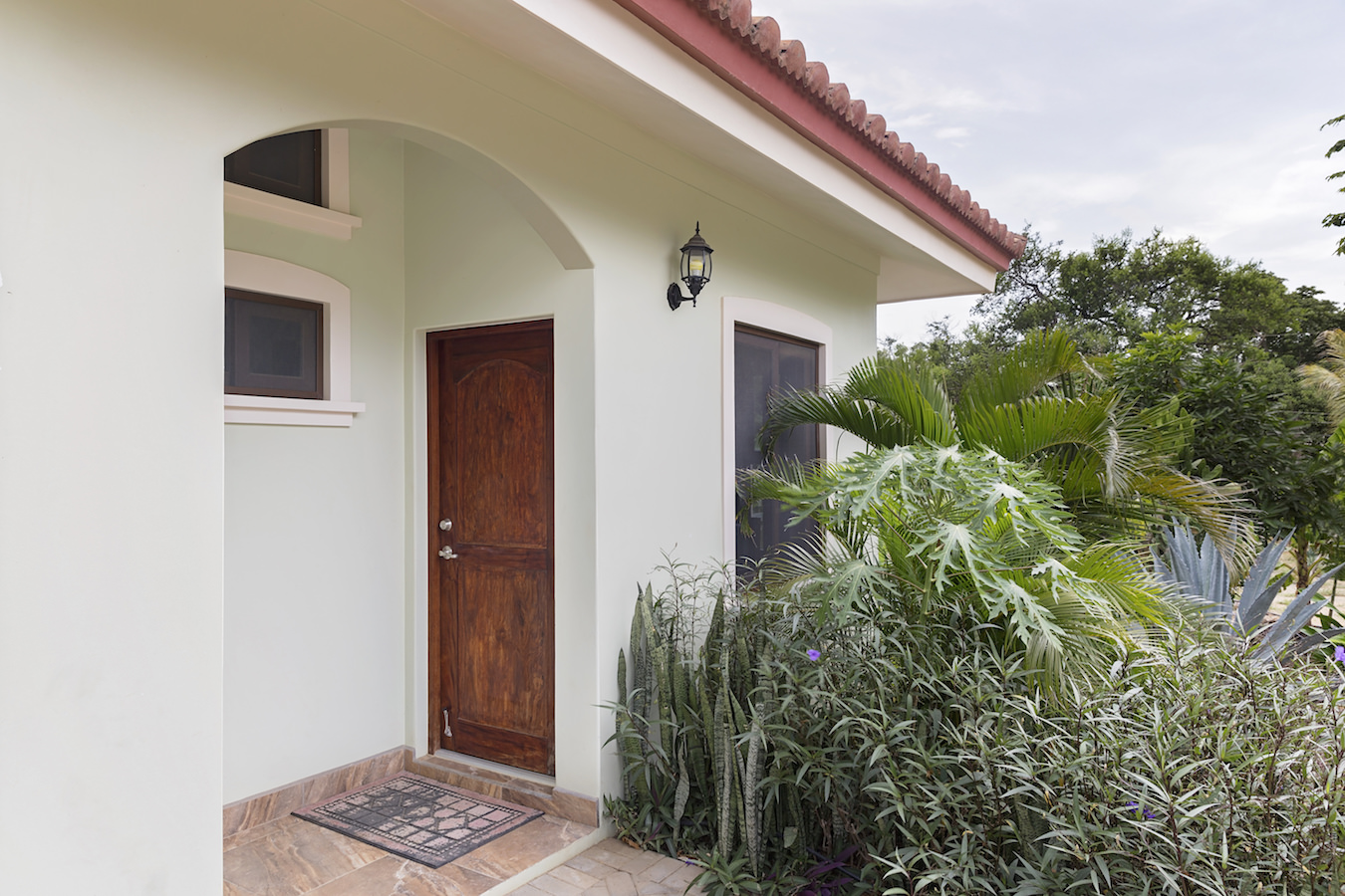 Mi Casita Soñada (Cozy Beachfront Studio) Apartments for Rent in Tola