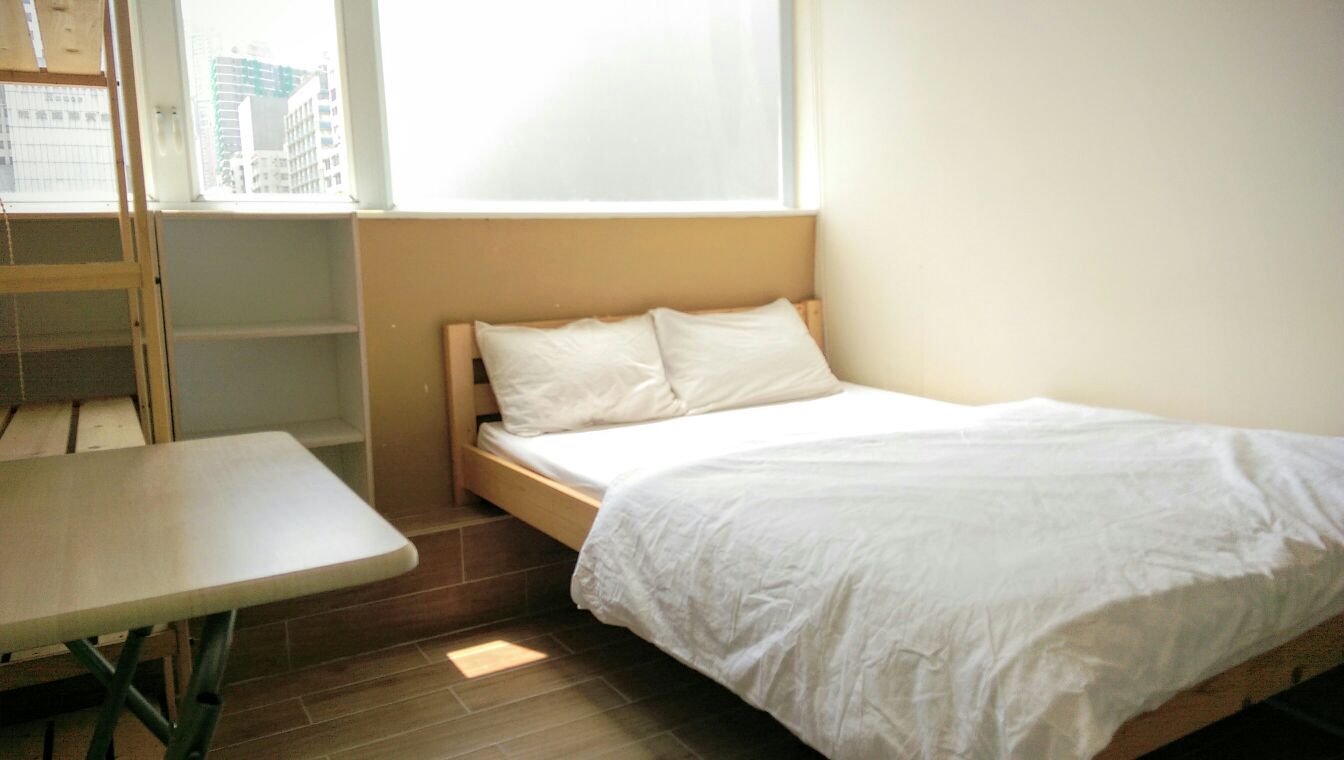1 min MTR, safe and clean - 2 in Yau Tsim Mong, Hong Kong