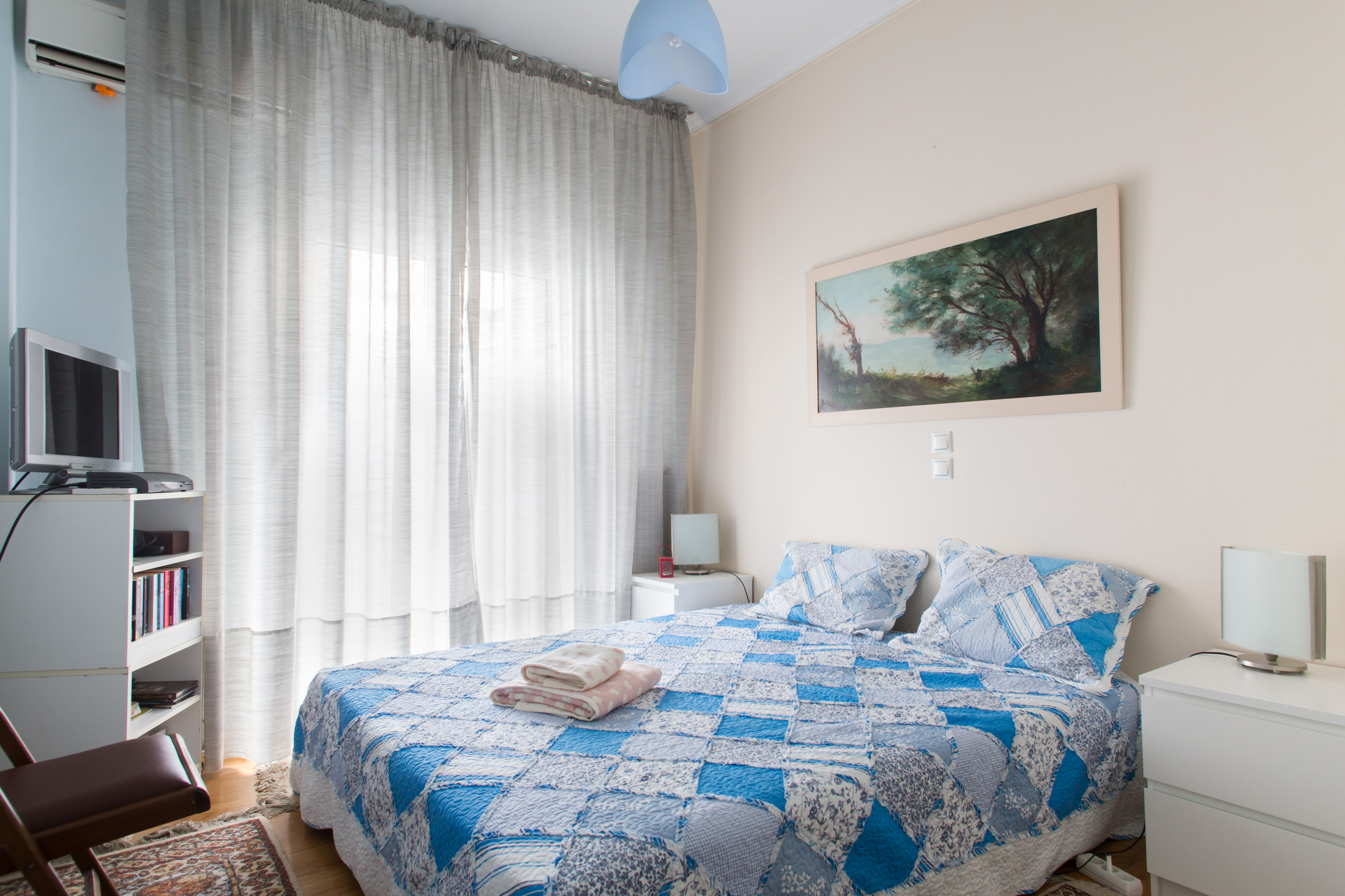 Spacious Cosy aprtm very close to Metro! in ΑΓΙΟΣ ΝΙΚΟΛΑΟΣ, Athens