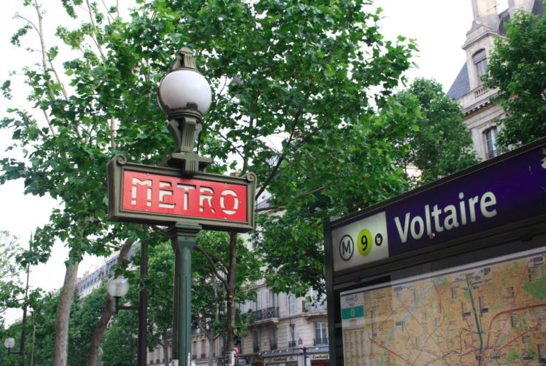 Paris Little Voltaire with A/C