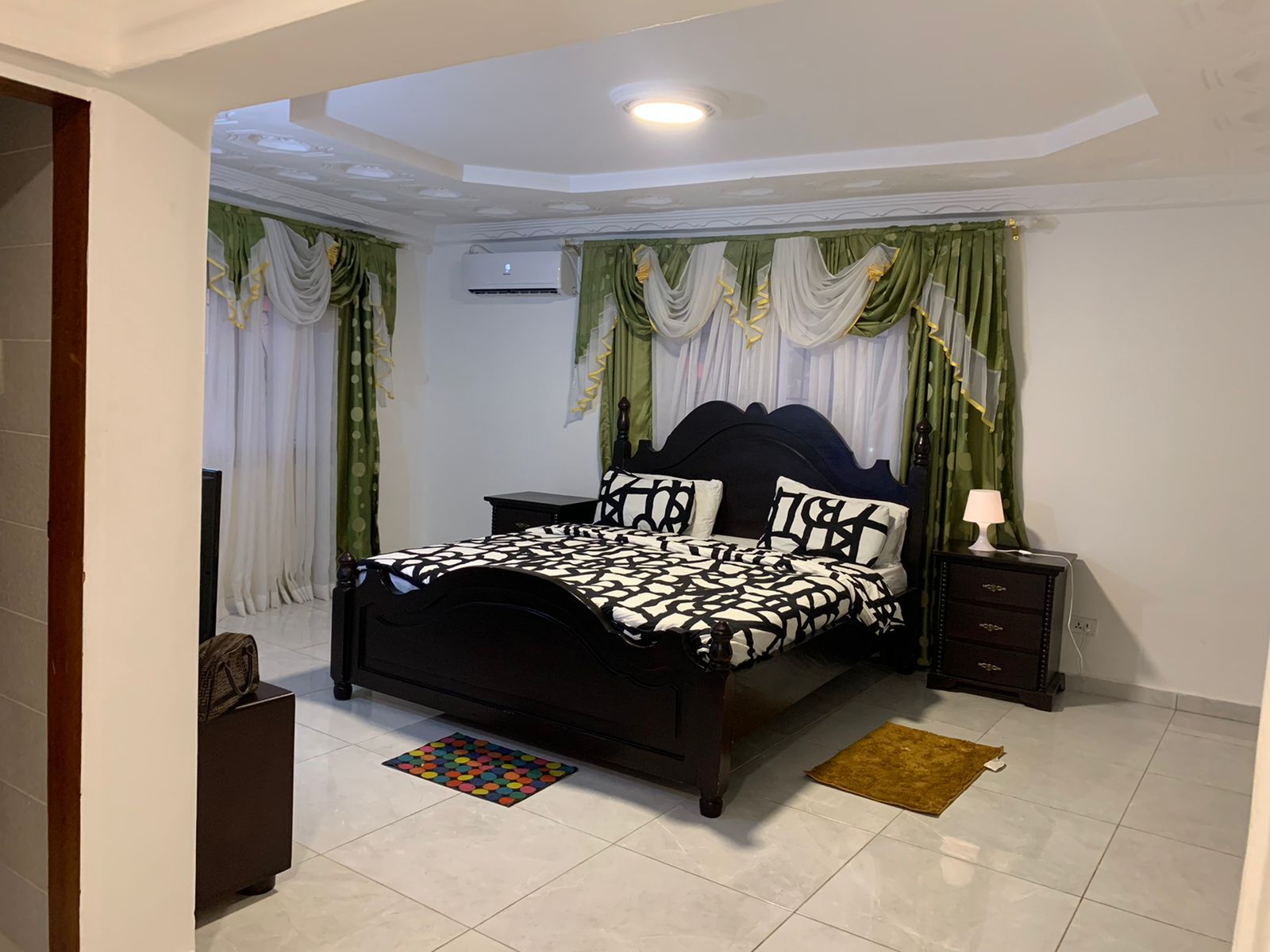 Entire 2nd Floor (Luxurious Suite) fully equipped