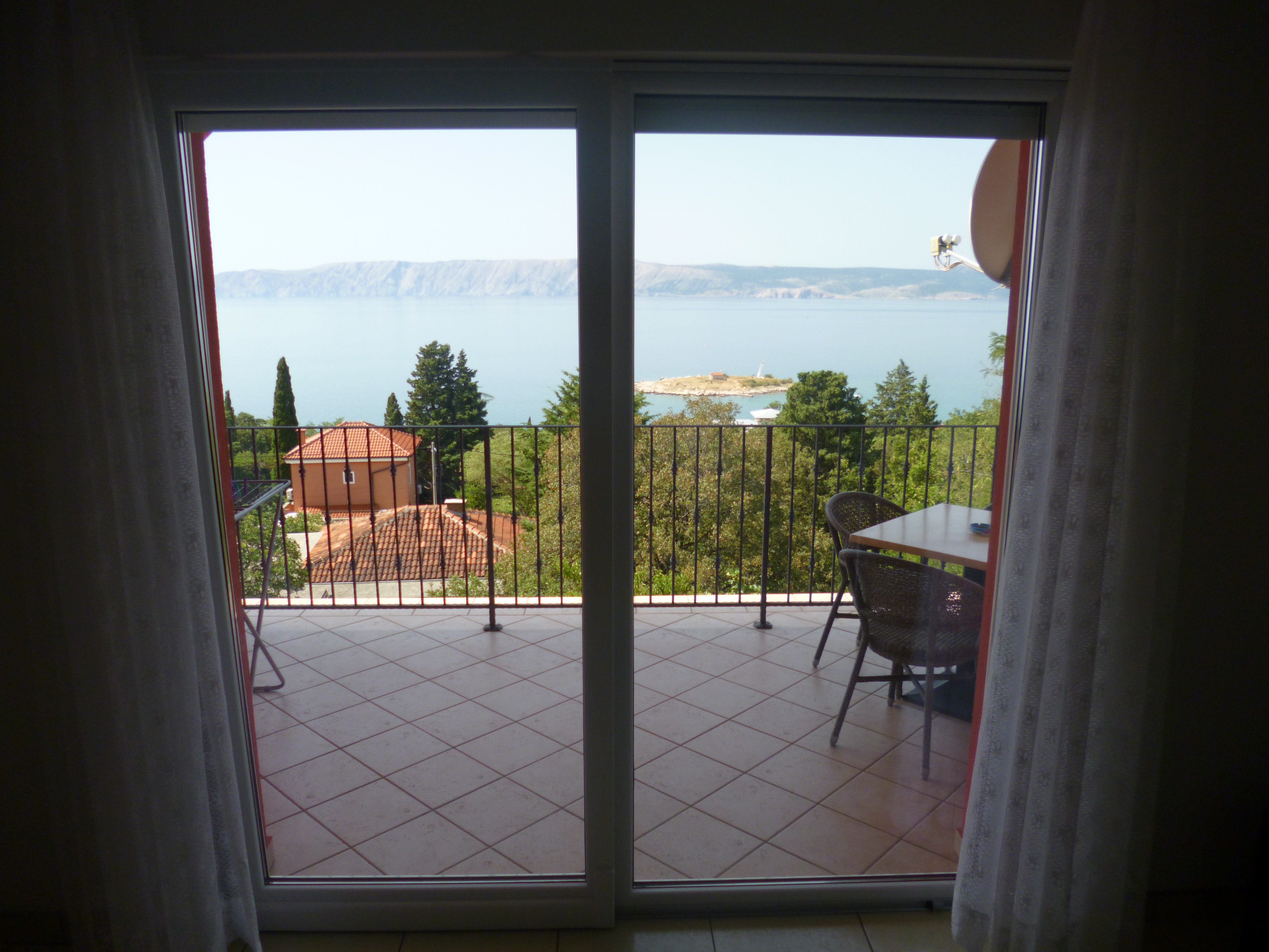 Apartment Jelena with sea view IV