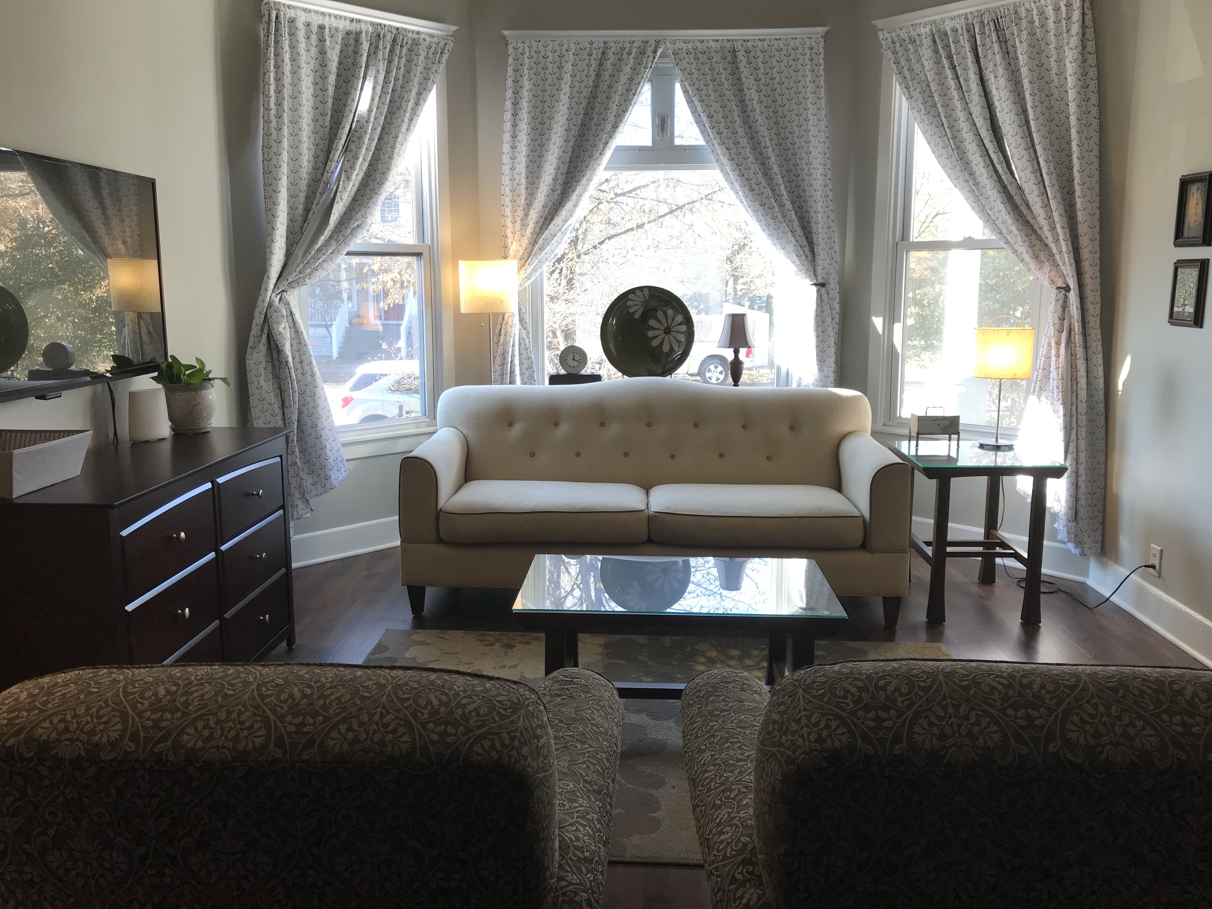 Comfy 3BD/1BA, garage spot included in North Center, Chicago