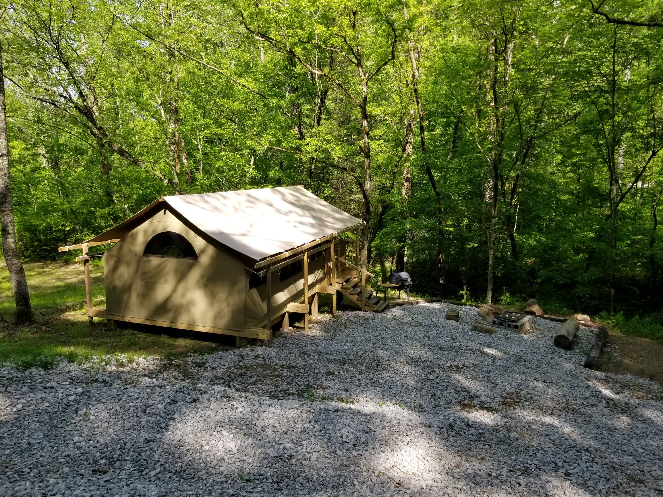 Red River Glamper, inside the Tents for Rent in