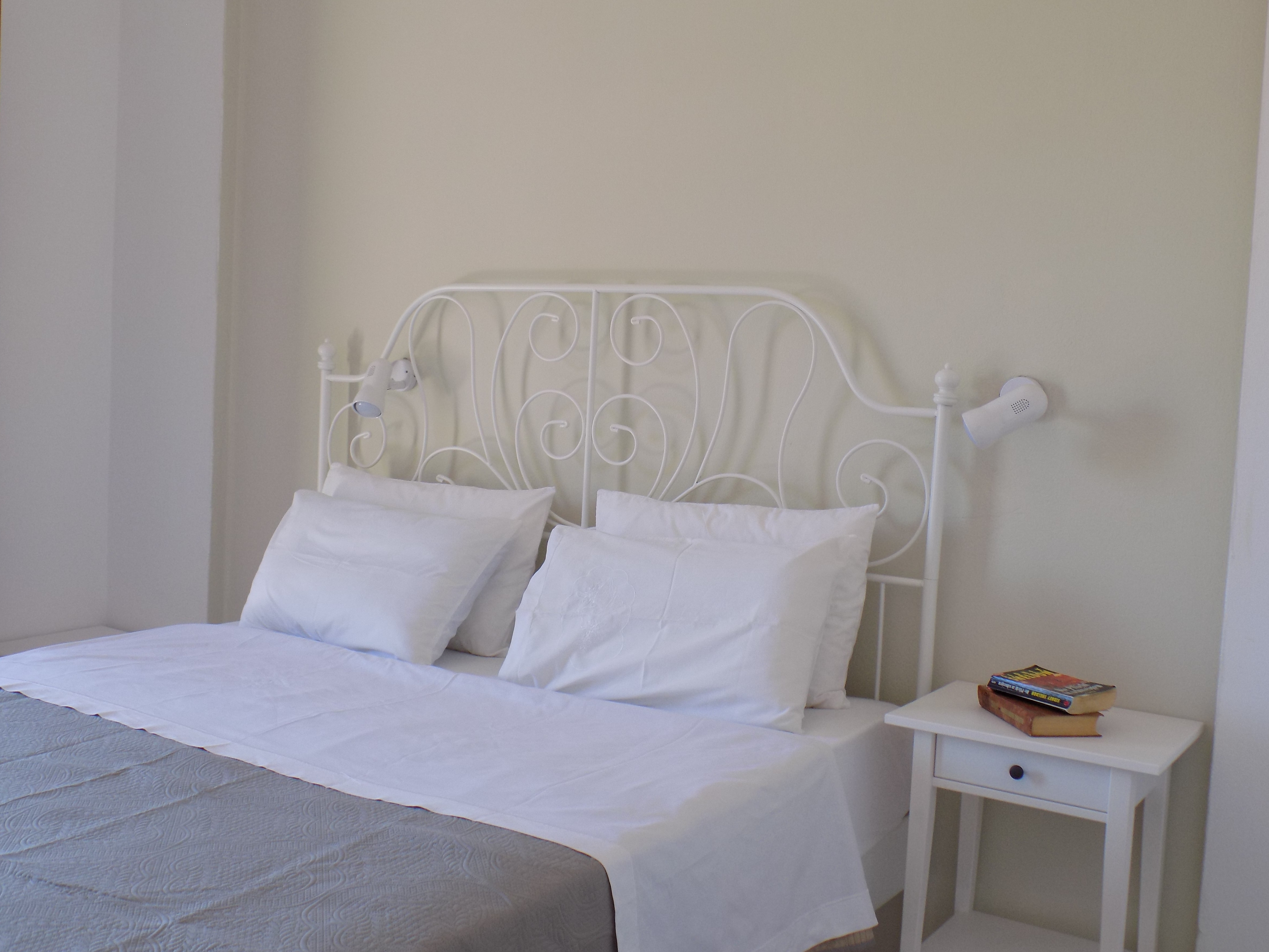 Apartment 70m from beach: sea, privacy & quiet