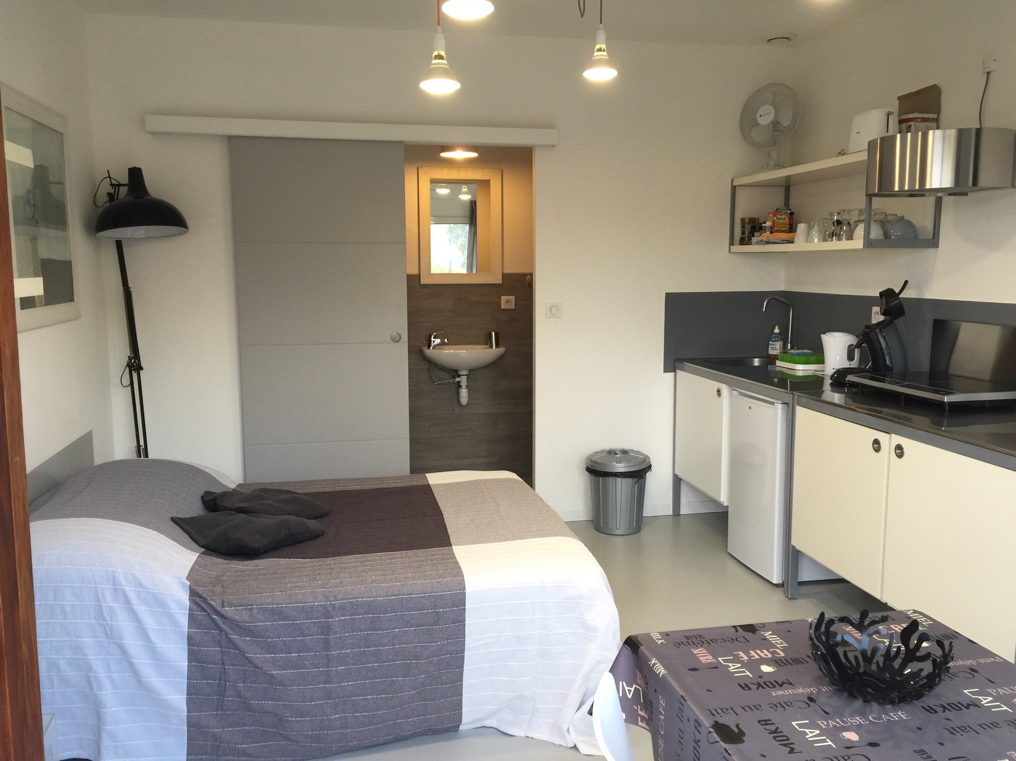 Studio 18 m2 in a recent house