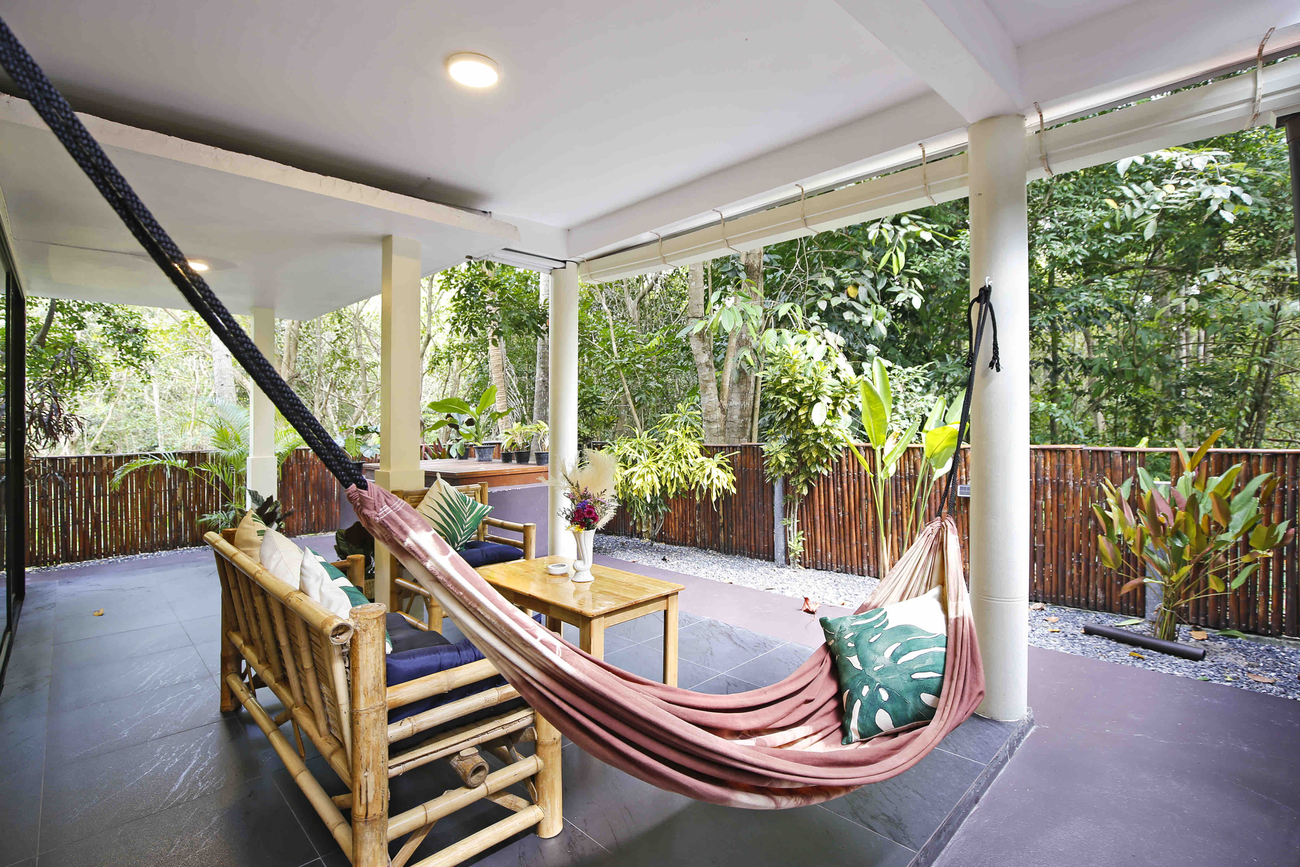 Spacious Gorgeous Gem in the Heart of Hin Kong
