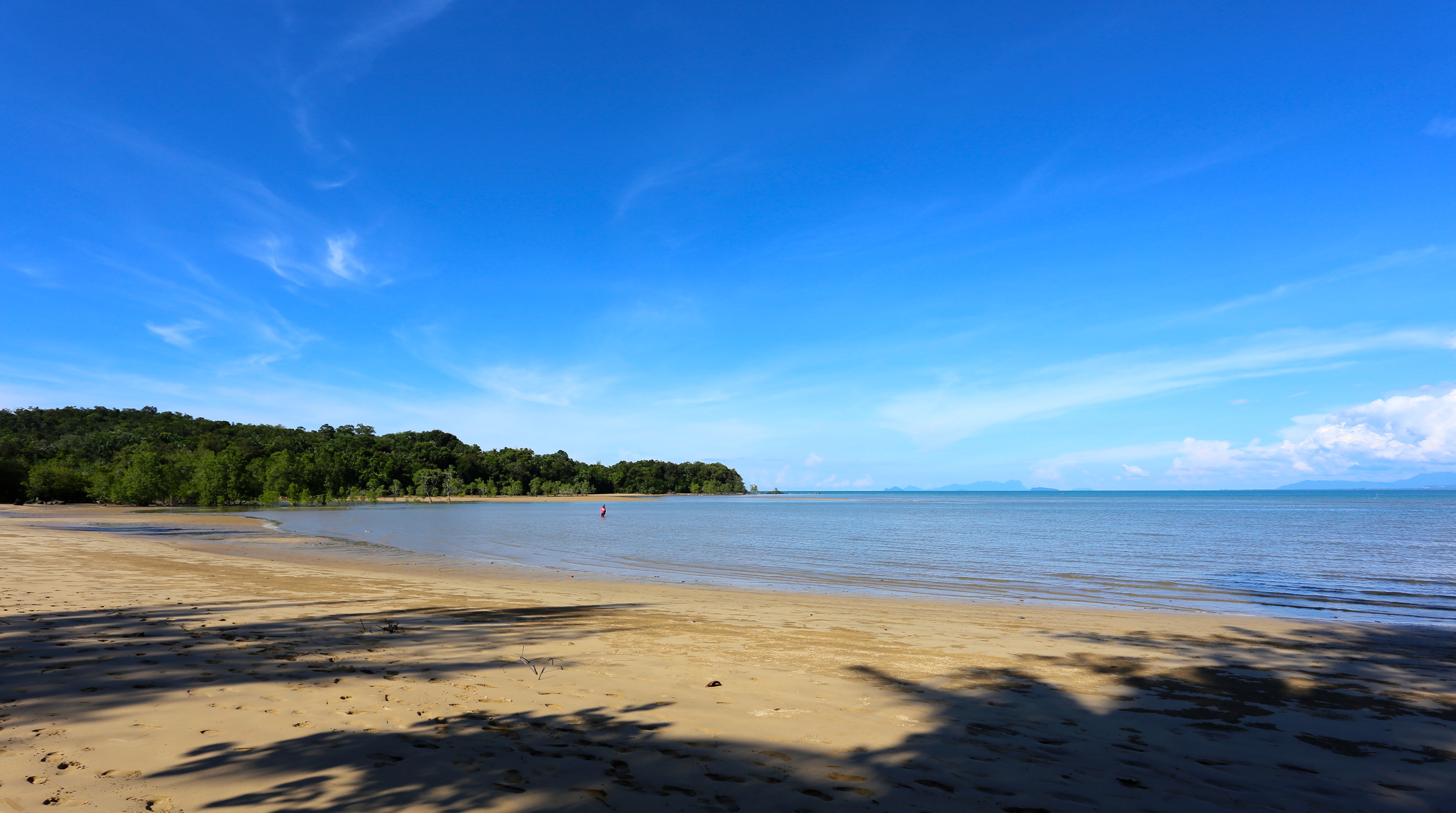 Rafflesia Resort 8 Siar Beach Lundu Twin Beds Resorts For Rent In Lundu Sarawak Malaysia