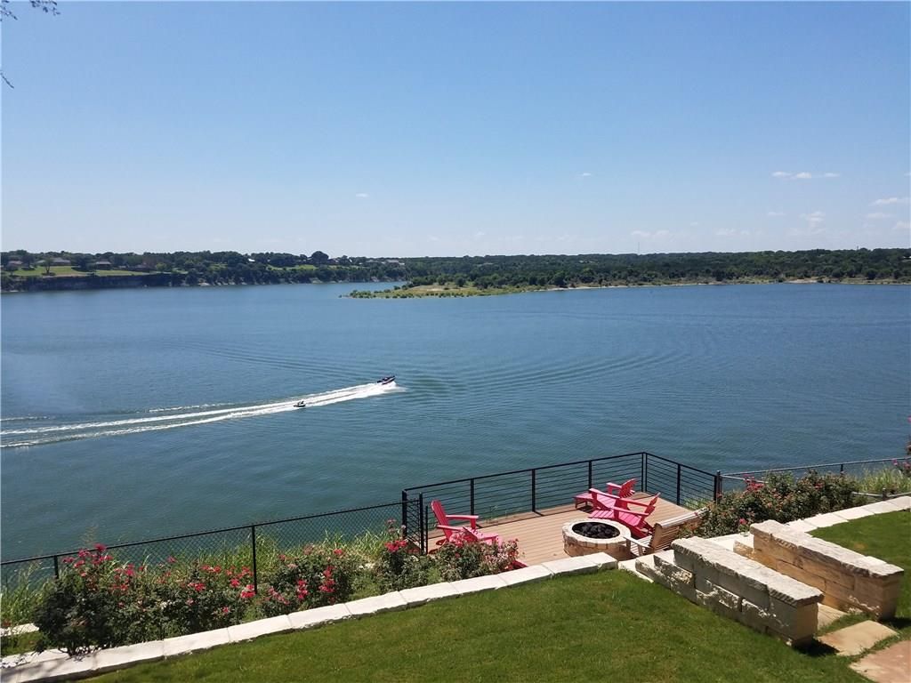 Luxury Lakehouse on Lake Whitney Houses for Rent in Clifton, Texas