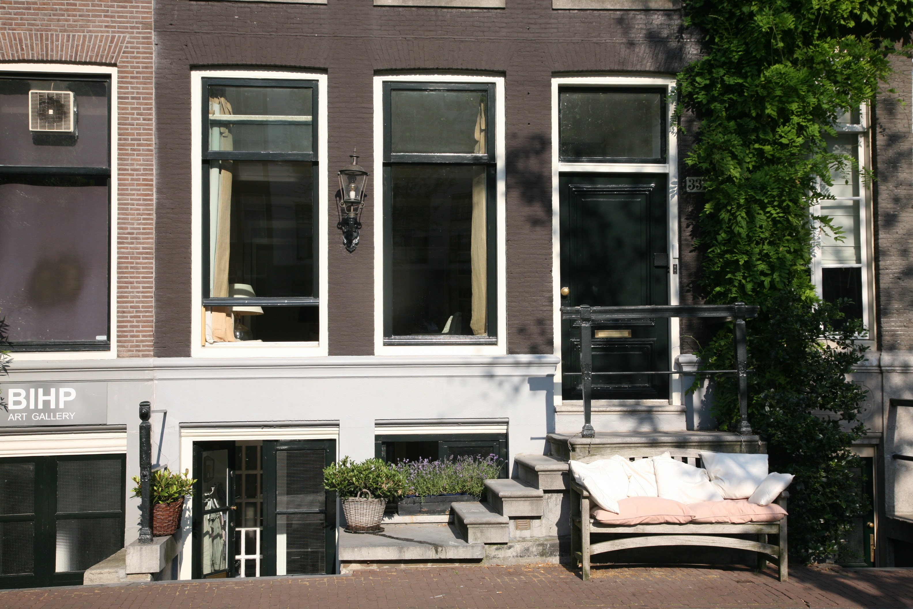 Keizer Canal View House in 9streets โ Amsterdam stay