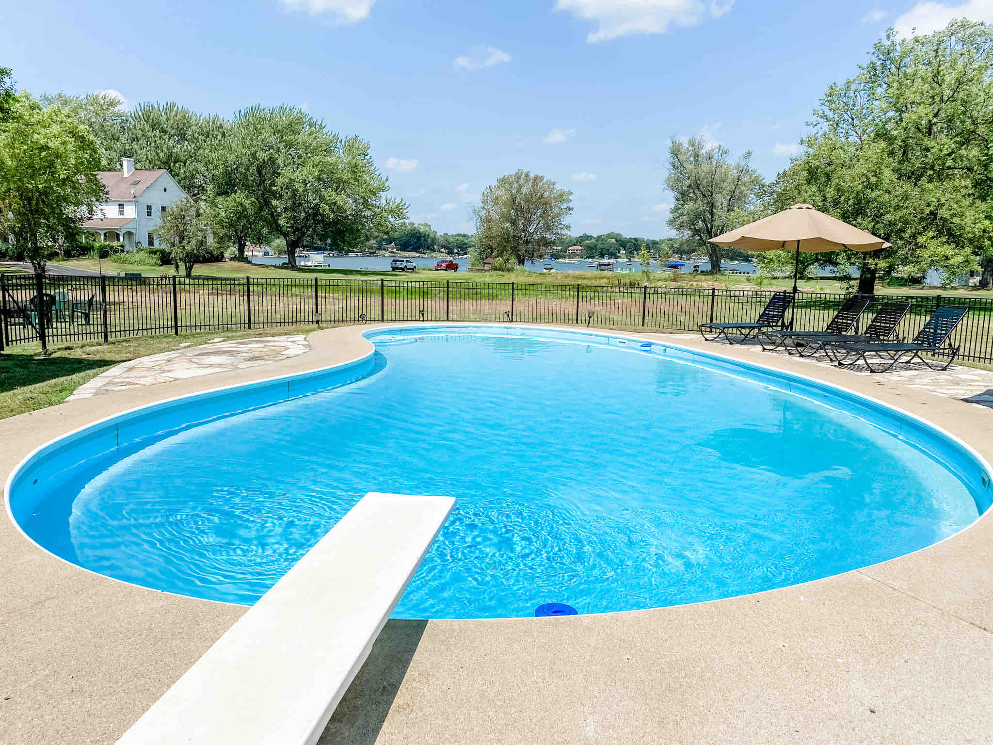 Newly remodeled in Pistakee Bay on Chain O’ Lakes Houses for Rent in